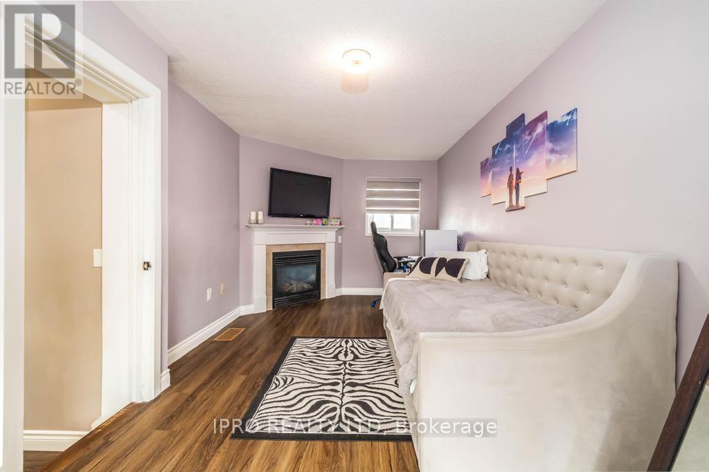 26 - 2155 Duncaster Drive, Burlington, Ontario  L7P 4R3 - Photo 25 - W12134596