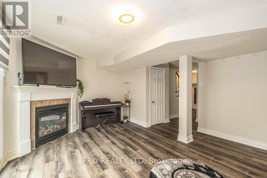 26 - 2155 Duncaster Drive, Burlington, Ontario  L7P 4R3 - Photo 47 - W12134596