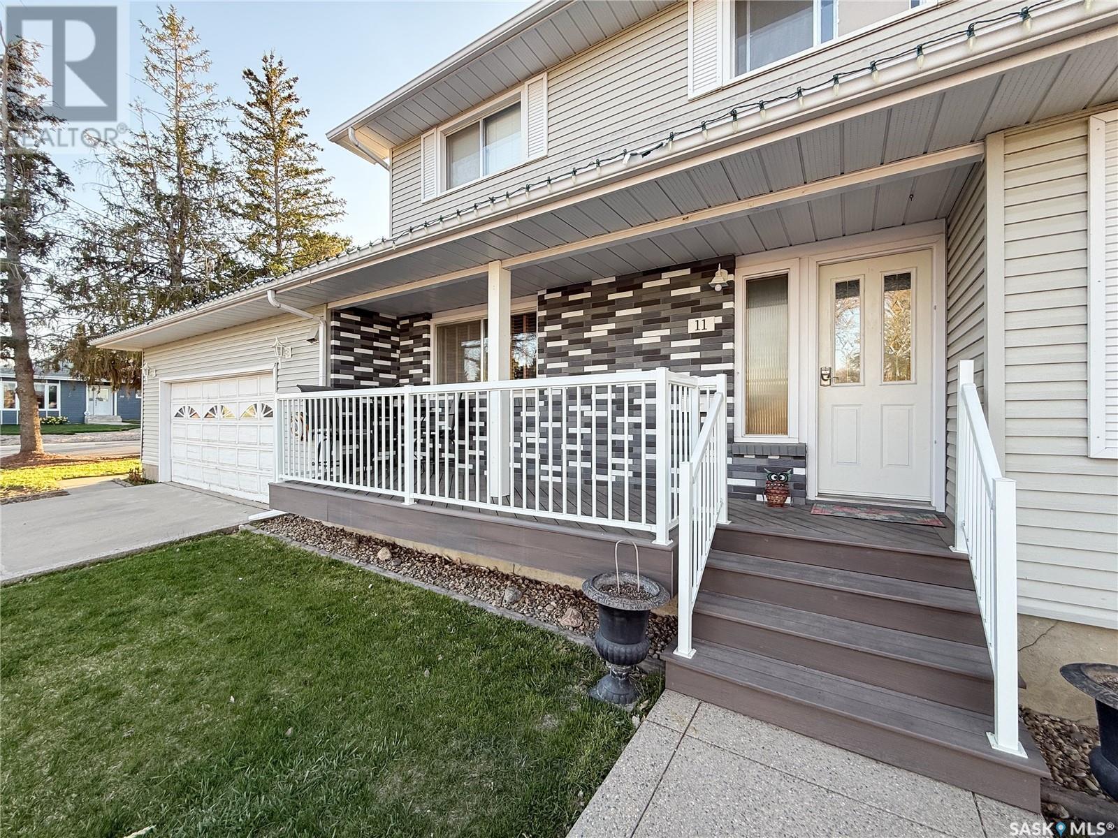 Property at 11 Conlin DRIVE image 3