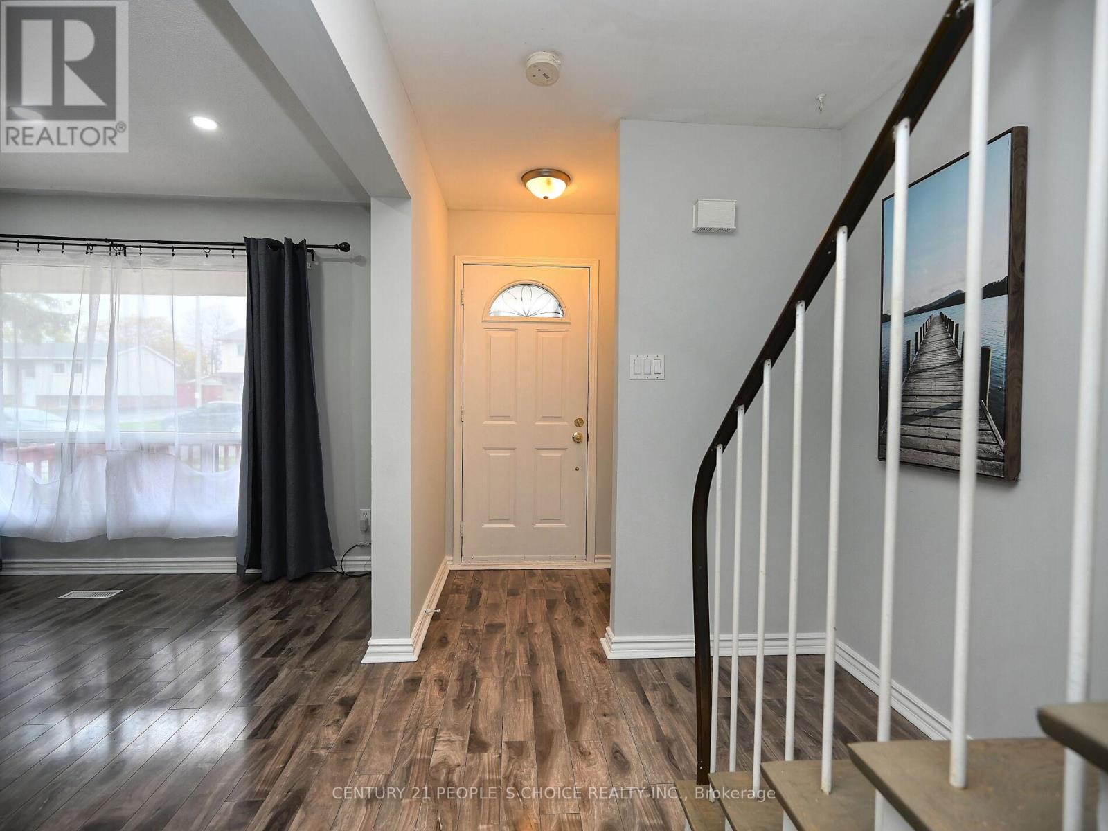 58 Crawford Drive, Brampton, Ontario  L6V 2C7 - Photo 8 - W12132096