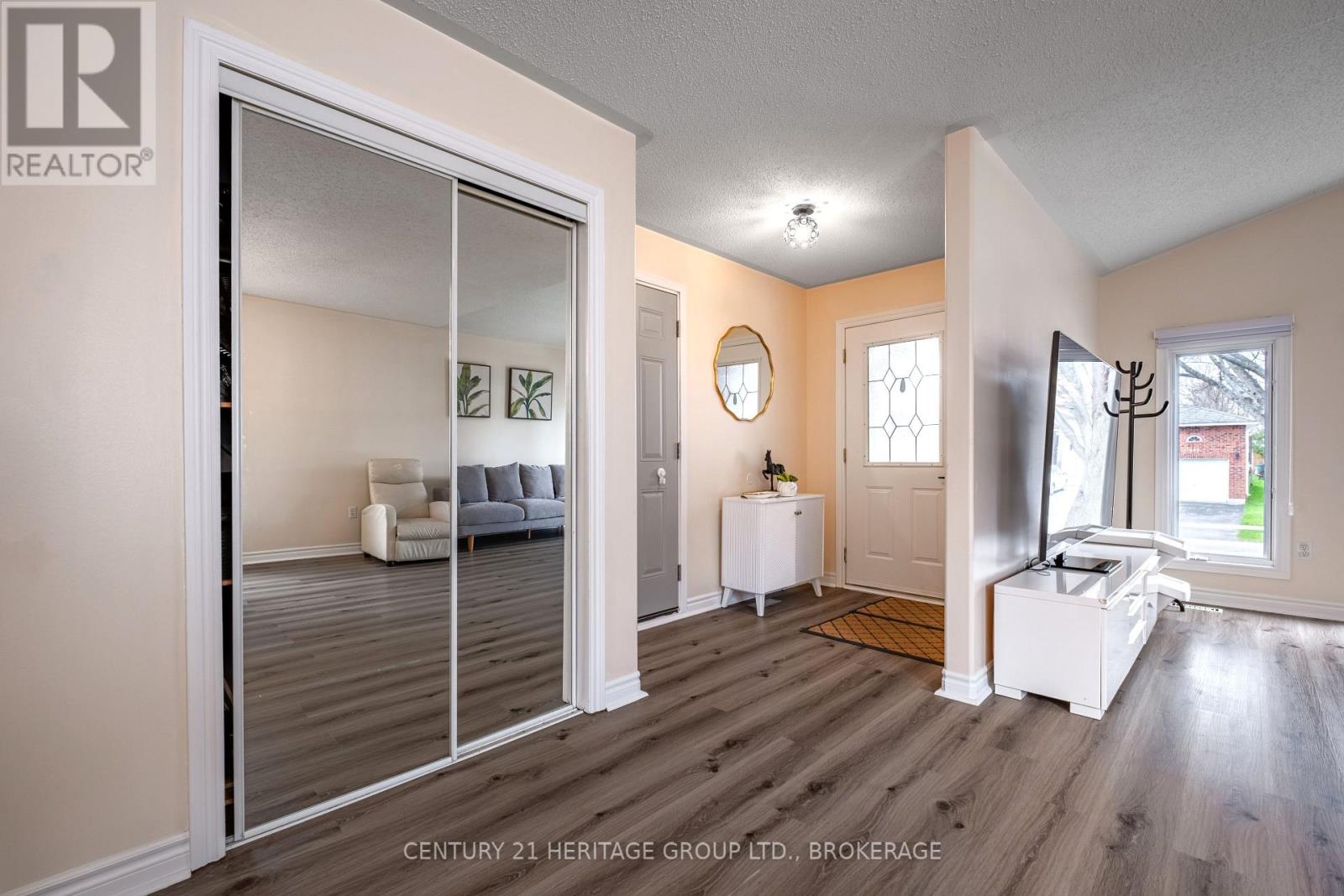 498 Barnsley Crescent, Kingston (City Southwest), Ontario  K7M 8X2 - Photo 4 - X12134078