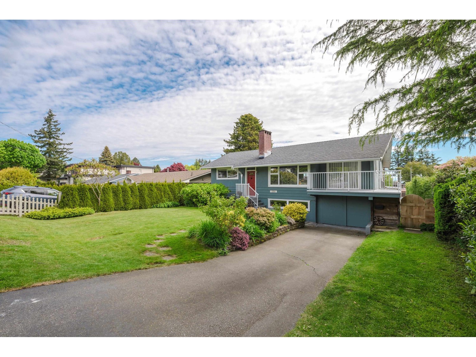 Property at 1350 FINLAY STREET image 2