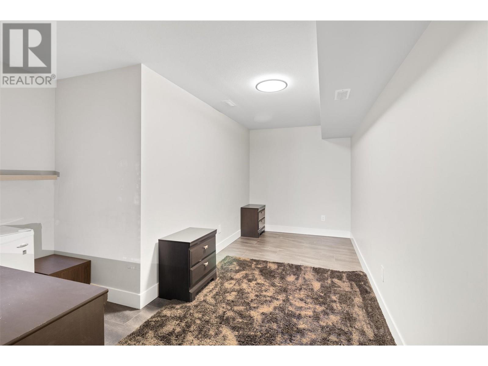 2045 Stagecoach Drive Unit# 106, Kamloops, British Columbia  V2B 0H8 - Photo 35 - 10347025