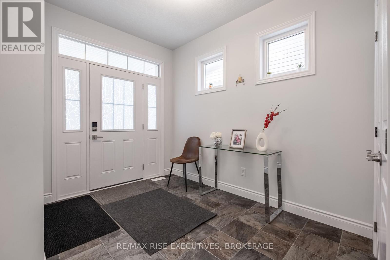 Property at 260 HOLDEN STREET image 3