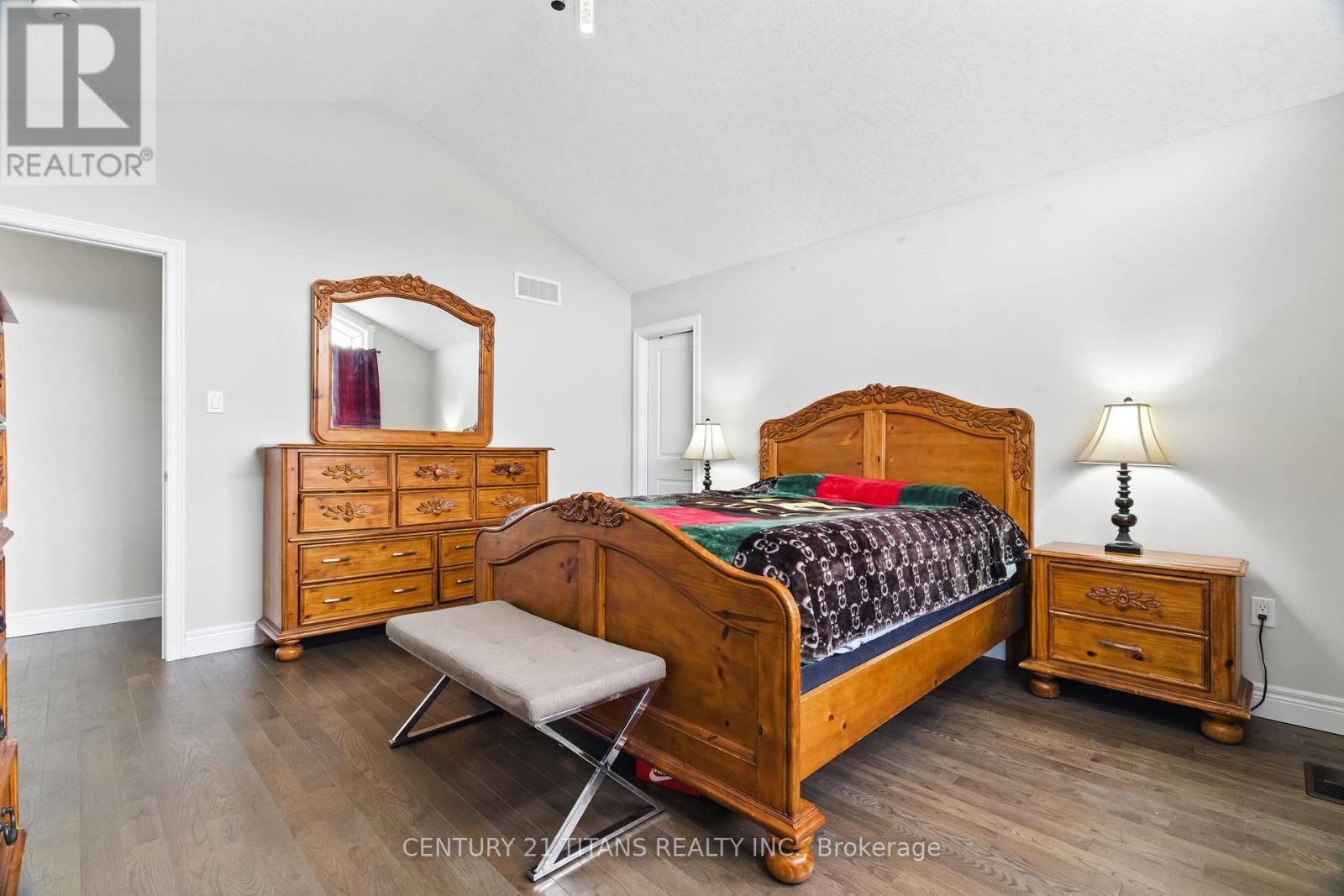 2 Sparrow Crescent E, East Luther Grand Valley, Ontario  L9W 7P2 - Photo 23 - X12134445