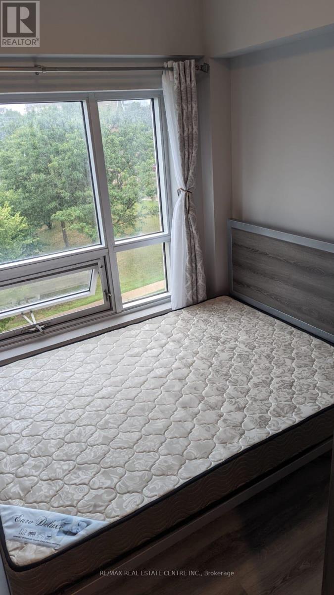 301b - 275 Larch Street, Waterloo, Ontario  N2L 3R2 - Photo 15 - X12134461