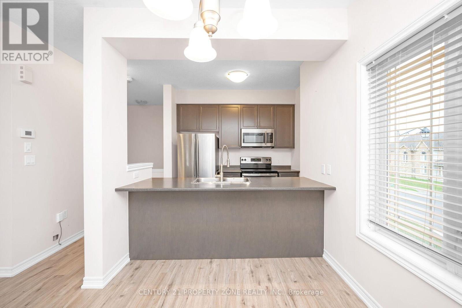 11 Ladybell Lane, Hamilton, Ontario  L0R 1P0 - Photo 12 - X12134505