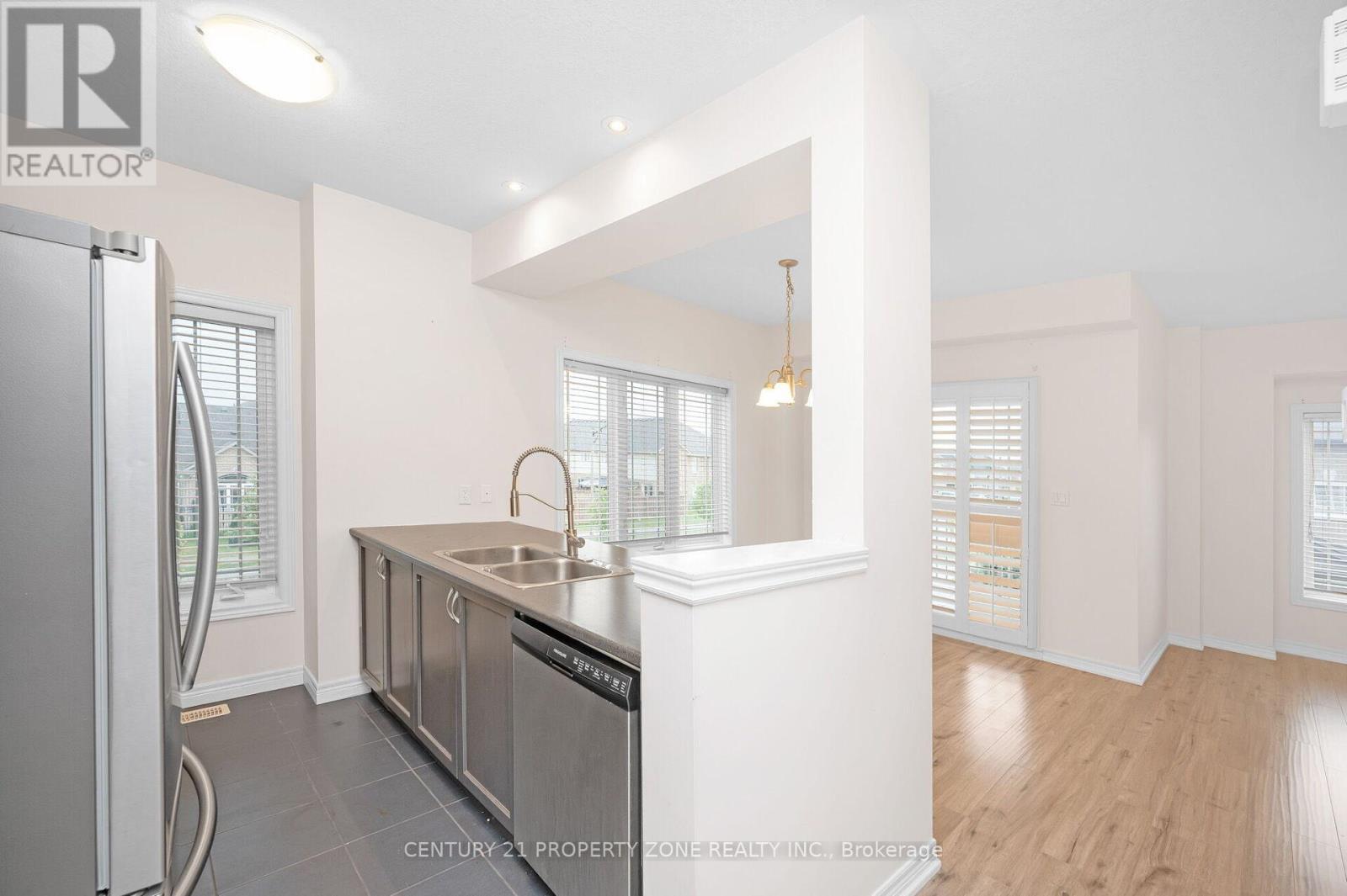 11 Ladybell Lane, Hamilton, Ontario  L0R 1P0 - Photo 13 - X12134505