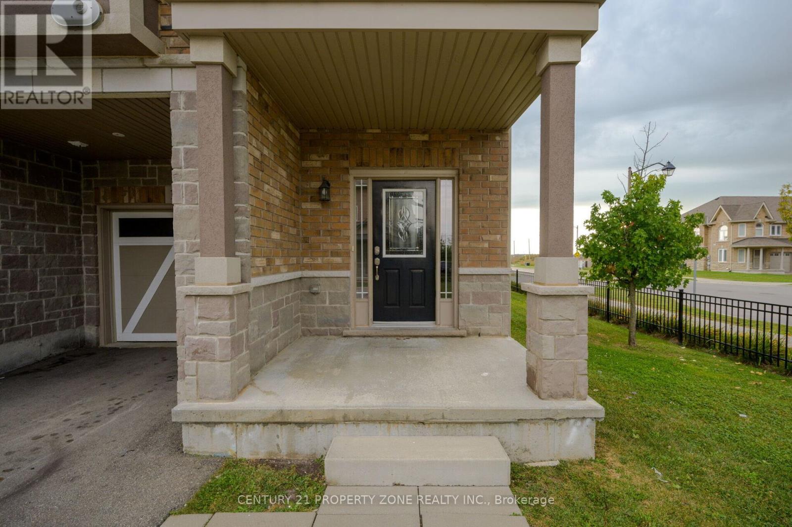 11 Ladybell Lane, Hamilton, Ontario  L0R 1P0 - Photo 5 - X12134505