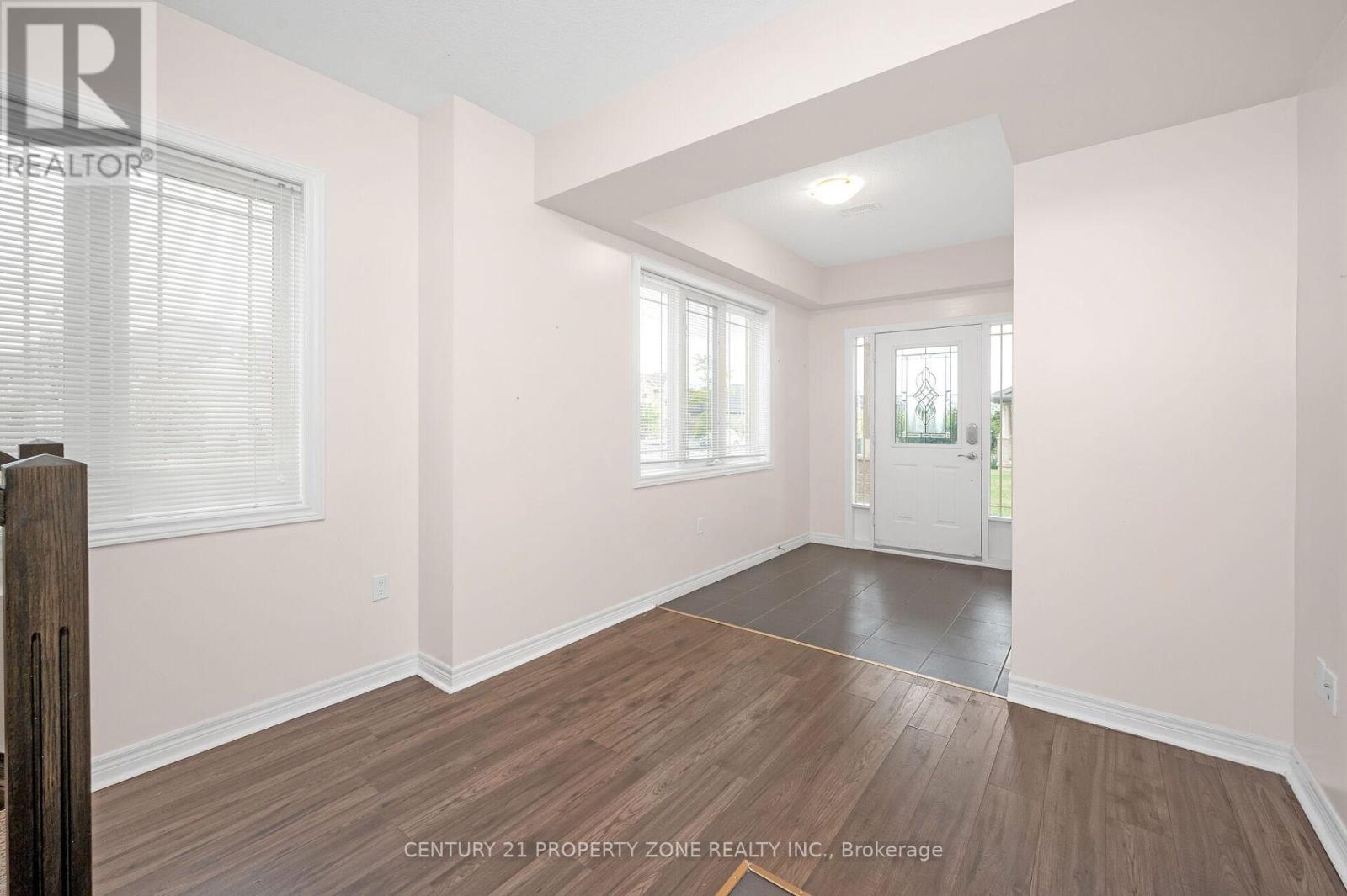 11 Ladybell Lane, Hamilton, Ontario  L0R 1P0 - Photo 7 - X12134505