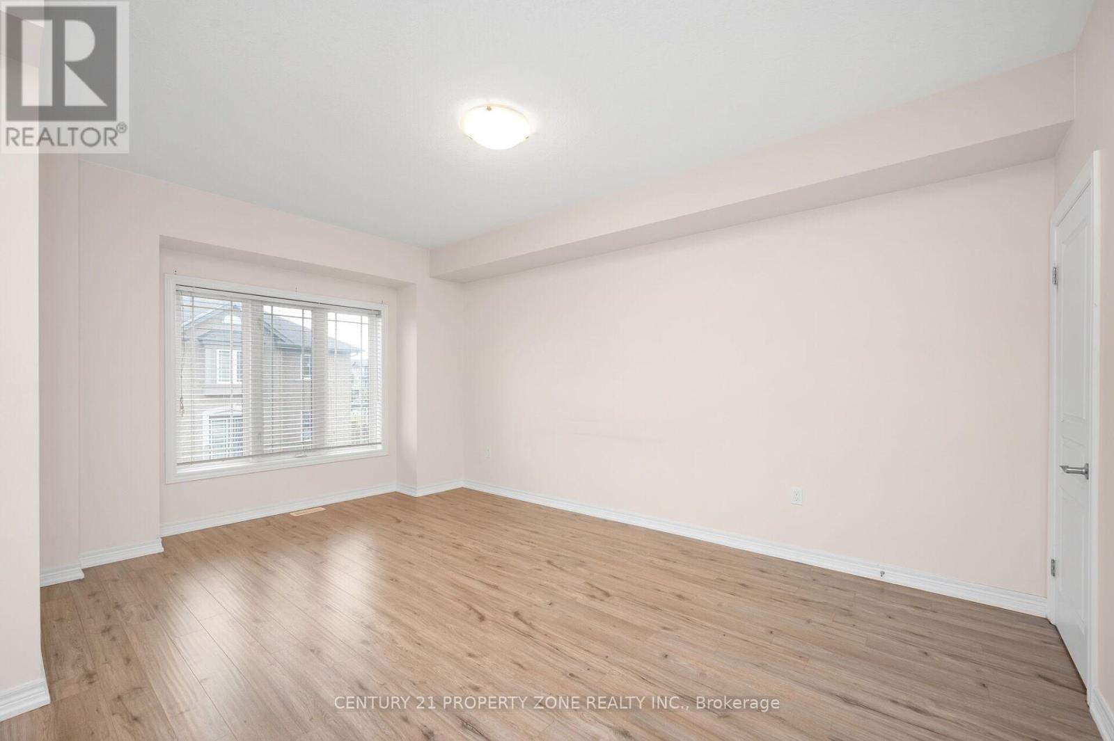 11 Ladybell Lane, Hamilton, Ontario  L0R 1P0 - Photo 8 - X12134505