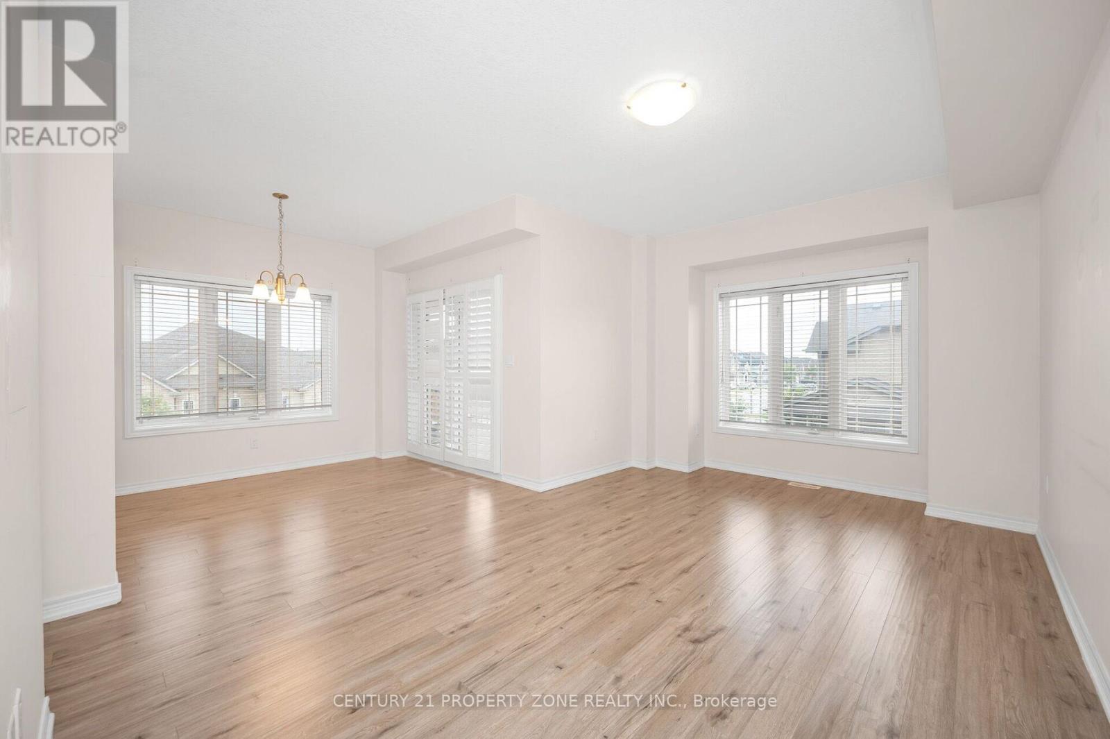 11 Ladybell Lane, Hamilton, Ontario  L0R 1P0 - Photo 9 - X12134505