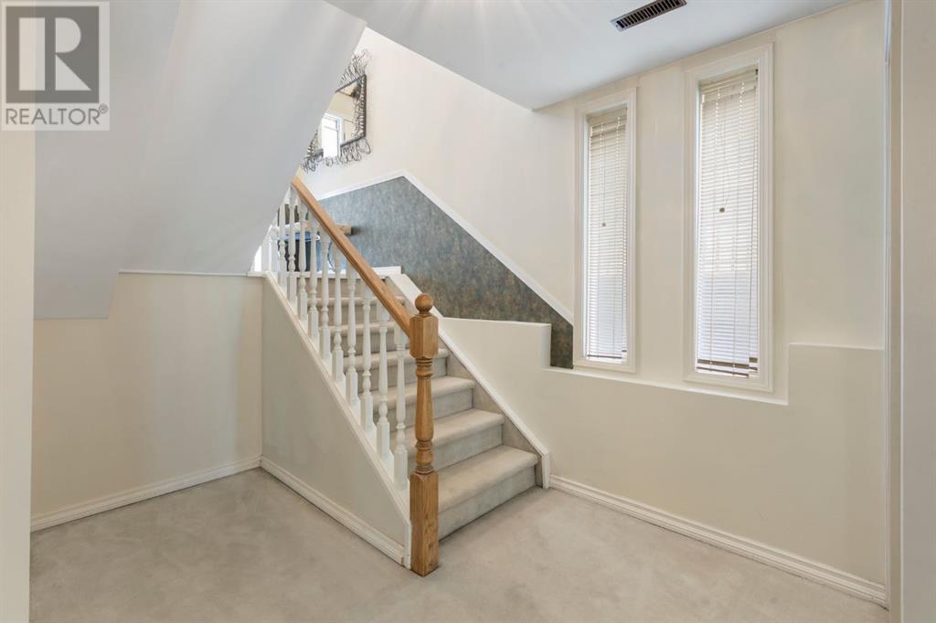 111 Hawkcliff Way Nw, Calgary, Alberta  T3G 2S3 - Photo 33 - A2215608