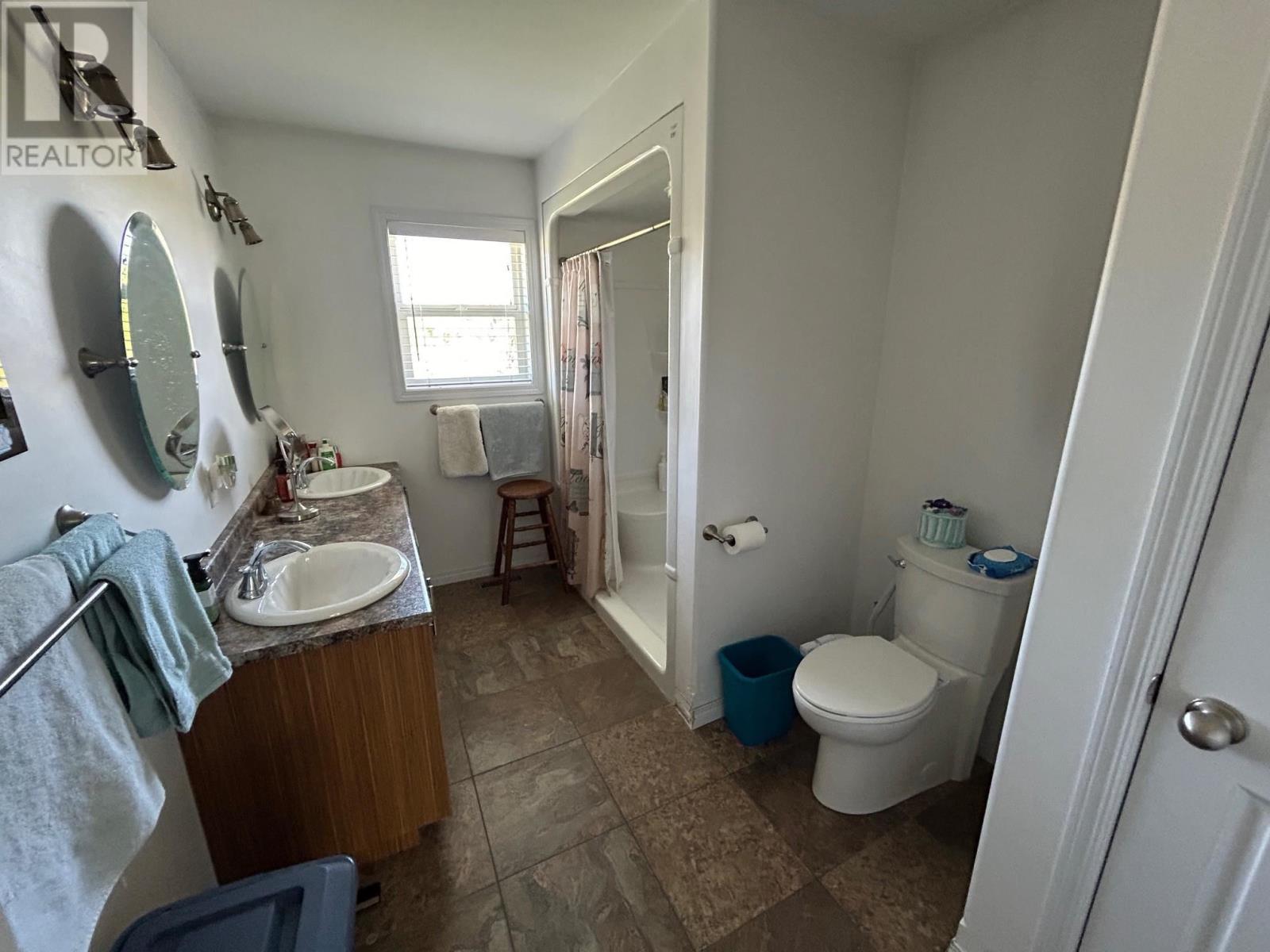 841 Tenth Ave, Thunder Bay, Ontario  P7B 7B2 - Photo 23 - TB251037