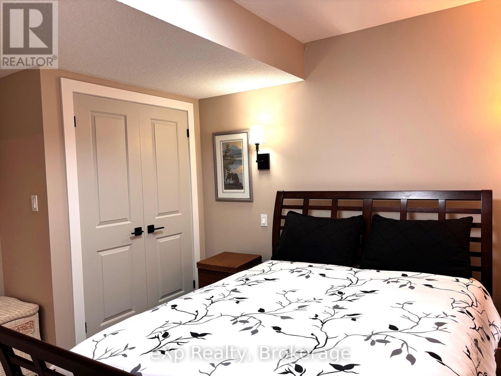 115 Irishwood Lane, Brockton, Ontario  N0G 2V0 - Photo 44 - X12129469