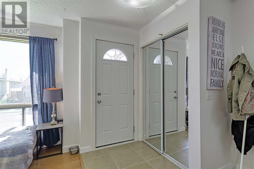 54 Templeson Crescent Ne, Calgary, Alberta  T1Y 5L8 - Photo 4 - A2219194