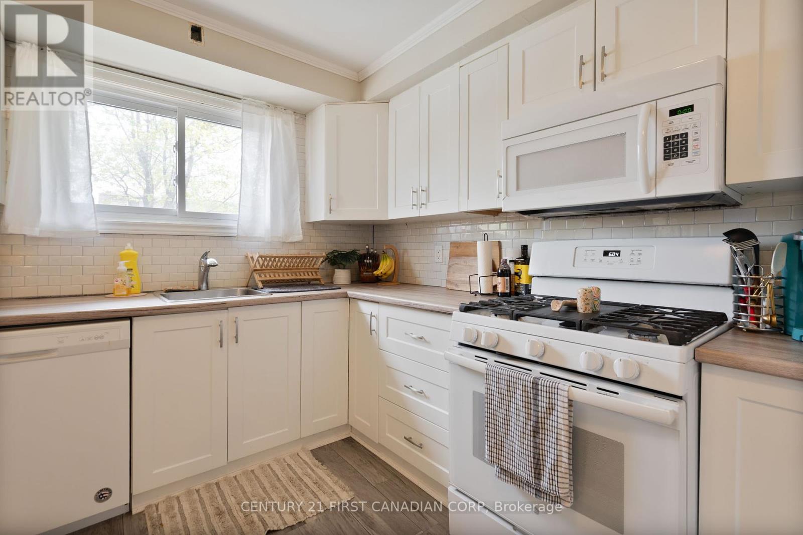 104 First Avenue, St. Thomas, Ontario  N5R 4N7 - Photo 13 - X12134855