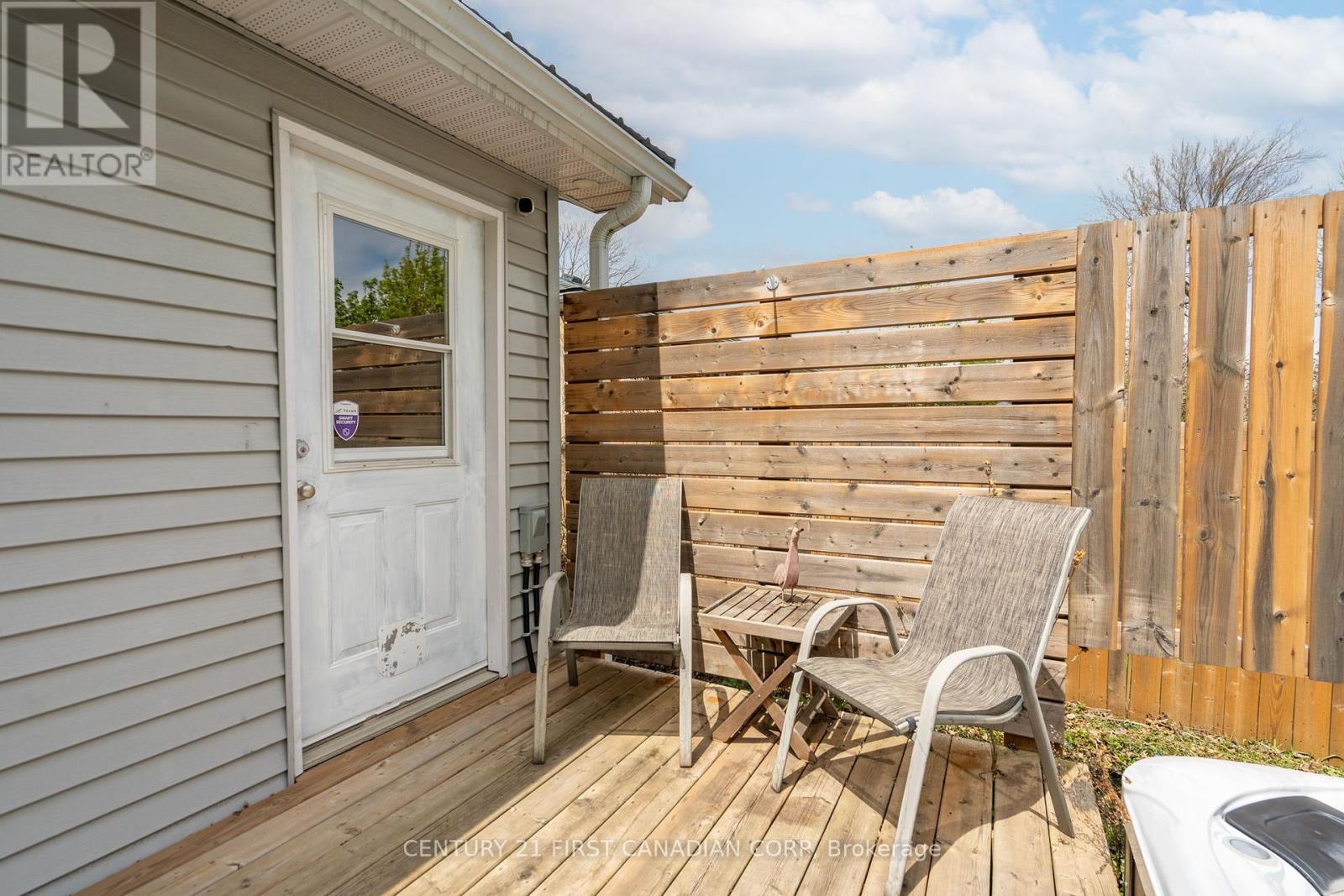 104 First Avenue, St. Thomas, Ontario  N5R 4N7 - Photo 24 - X12134855