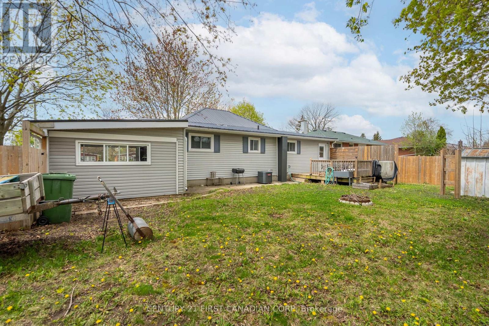 104 First Avenue, St. Thomas, Ontario  N5R 4N7 - Photo 31 - X12134855