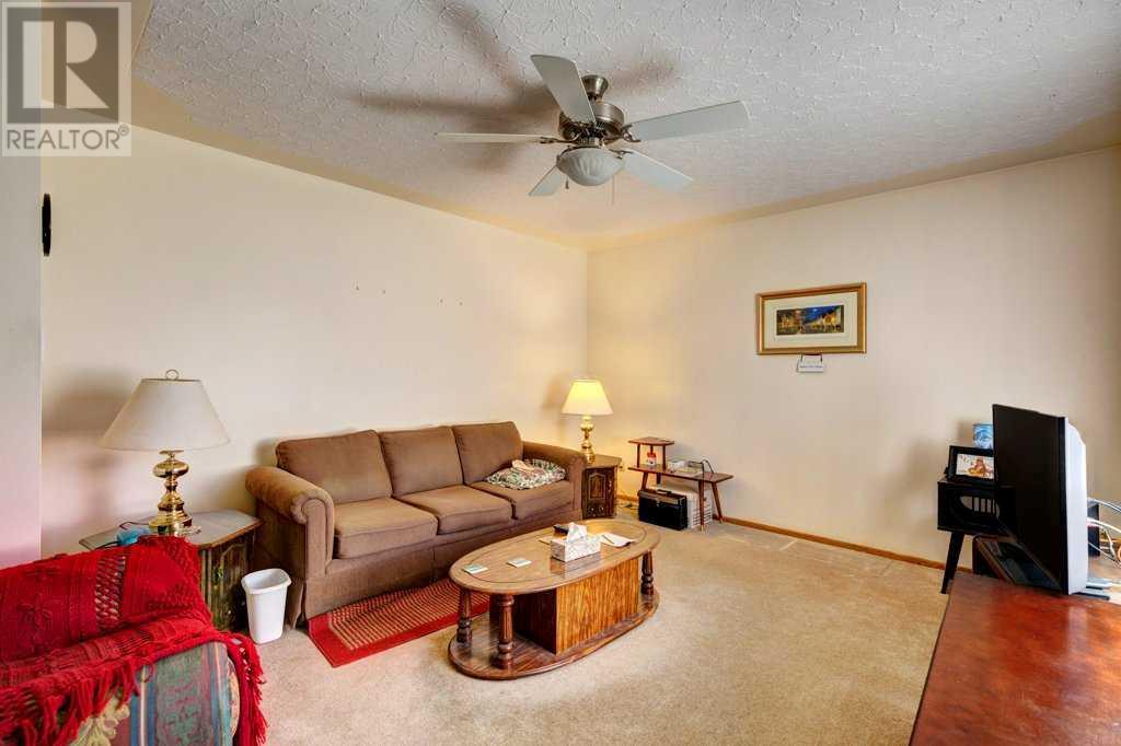Property at 4912 43 Street SW image 2