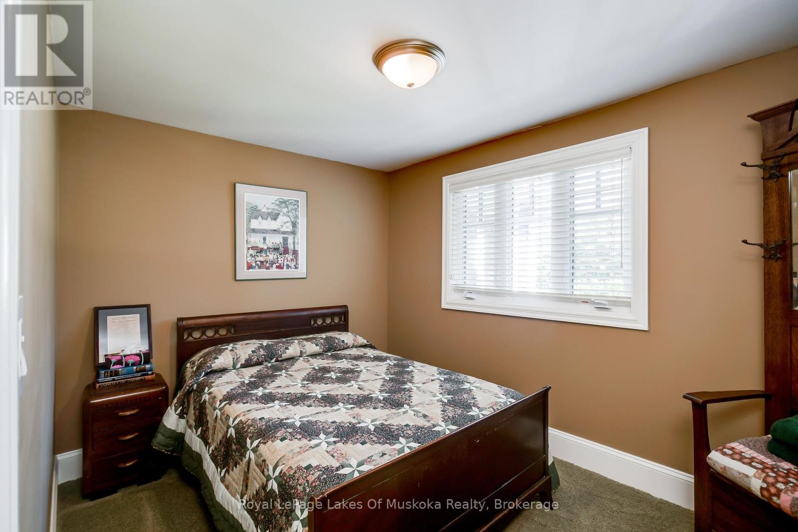 230 Ecclestone Drive, Bracebridge, Ontario  P1L 1G4 - Photo 13 - X12134713