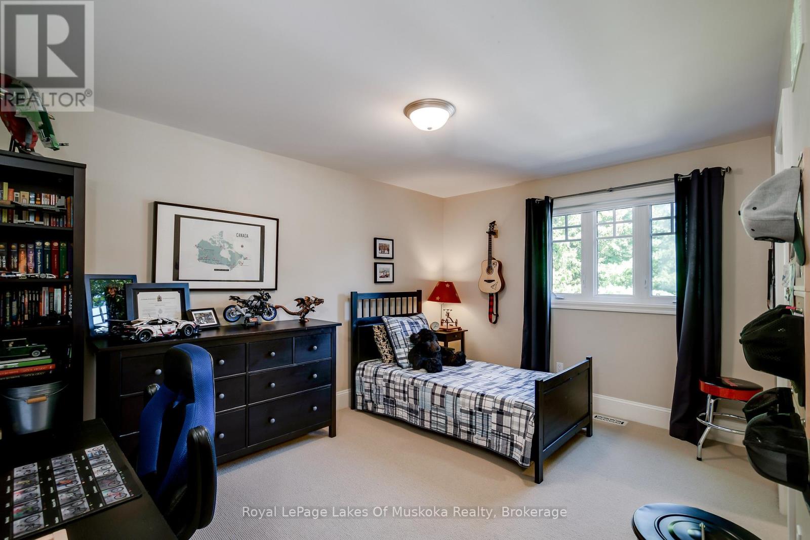 230 Ecclestone Drive, Bracebridge, Ontario  P1L 1G4 - Photo 20 - X12134713