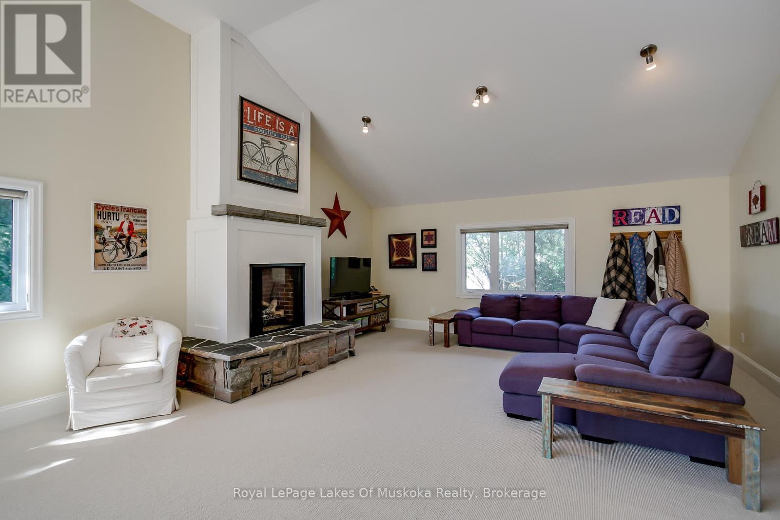 230 Ecclestone Drive, Bracebridge, Ontario  P1L 1G4 - Photo 29 - X12134713