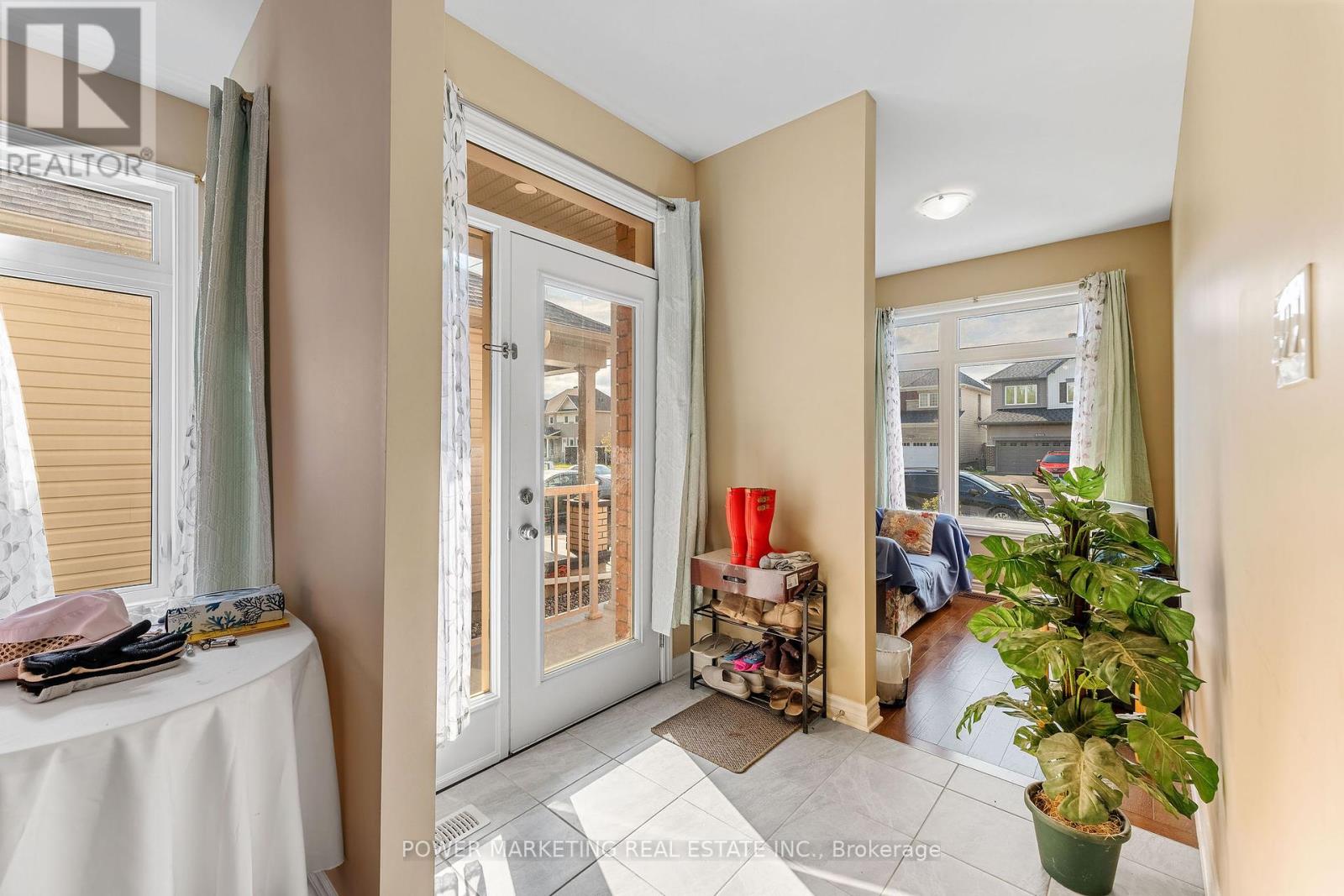 6356 Renaud Road, Ottawa, Ontario  K1W 0R9 - Photo 4 - X12134740