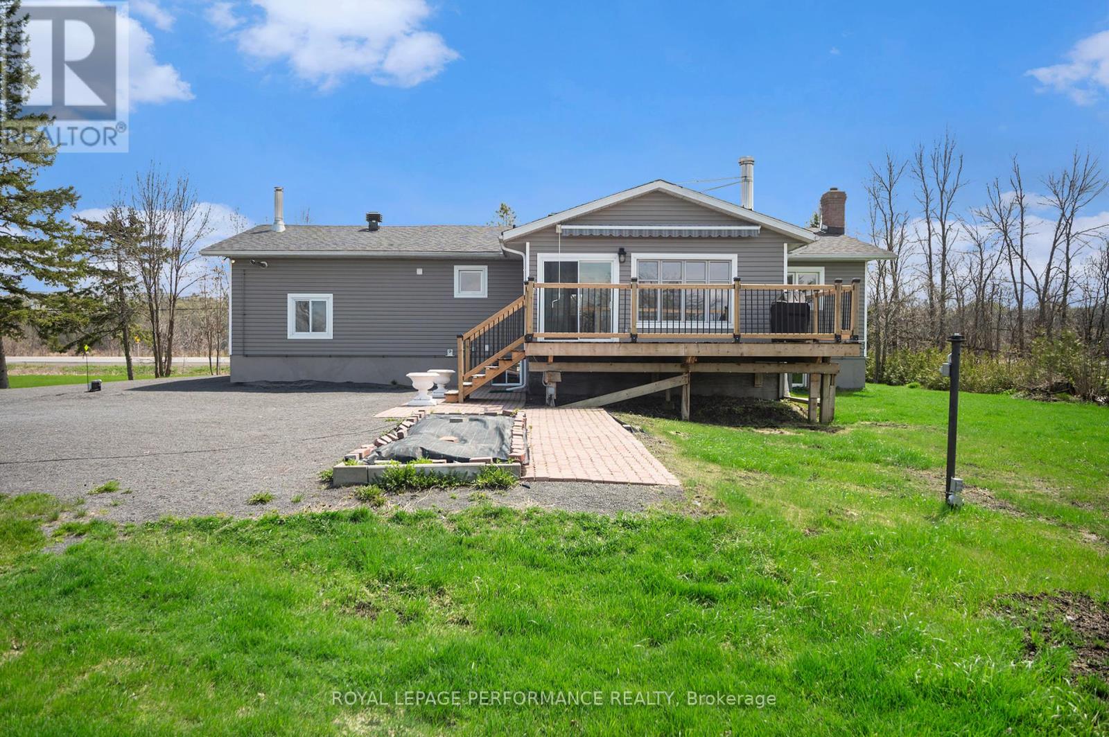 9360 County Road 17 Road, Clarence-Rockland, Ontario  K4K 1K9 - Photo 6 - X12134793