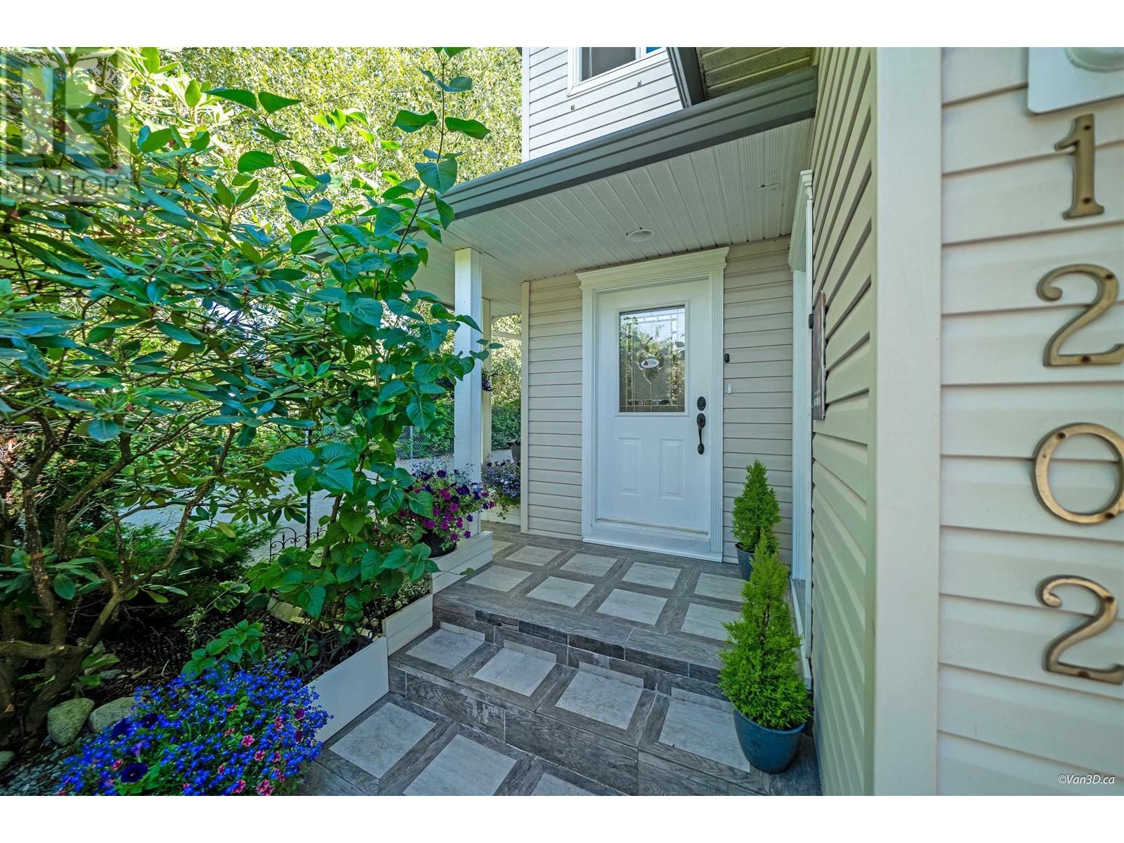 1202 Yangtze Place, Port Coquitlam, British Columbia  V3B 7X1 - Photo 3 - R2990513