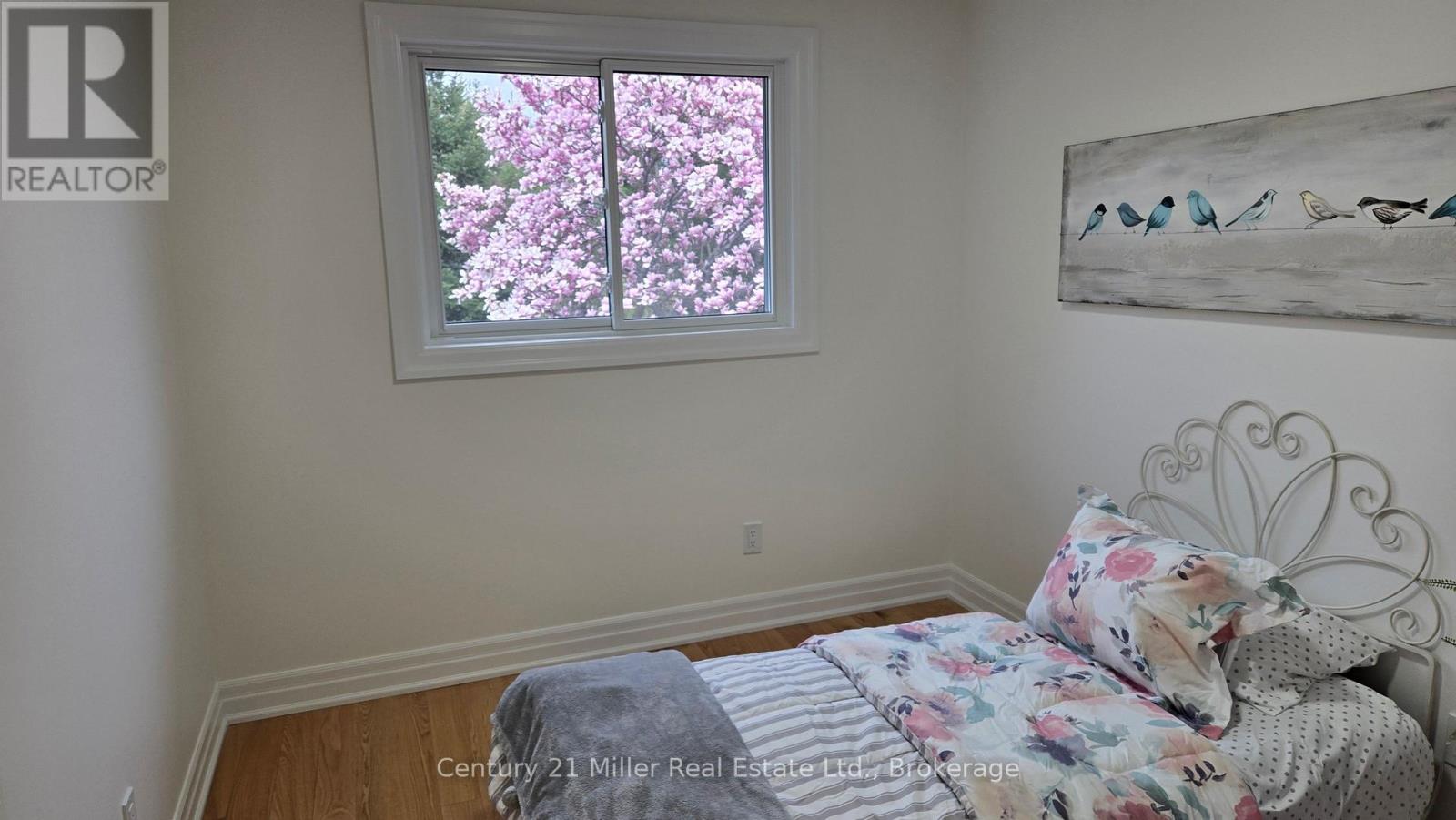 1195 Queens Avenue, Oakville, Ontario  L6H 2B7 - Photo 25 - W12134852