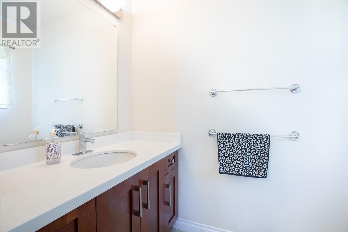 532 W 64th Avenue, Vancouver, British Columbia  V6P 2K9 - Photo 11 - R2997291