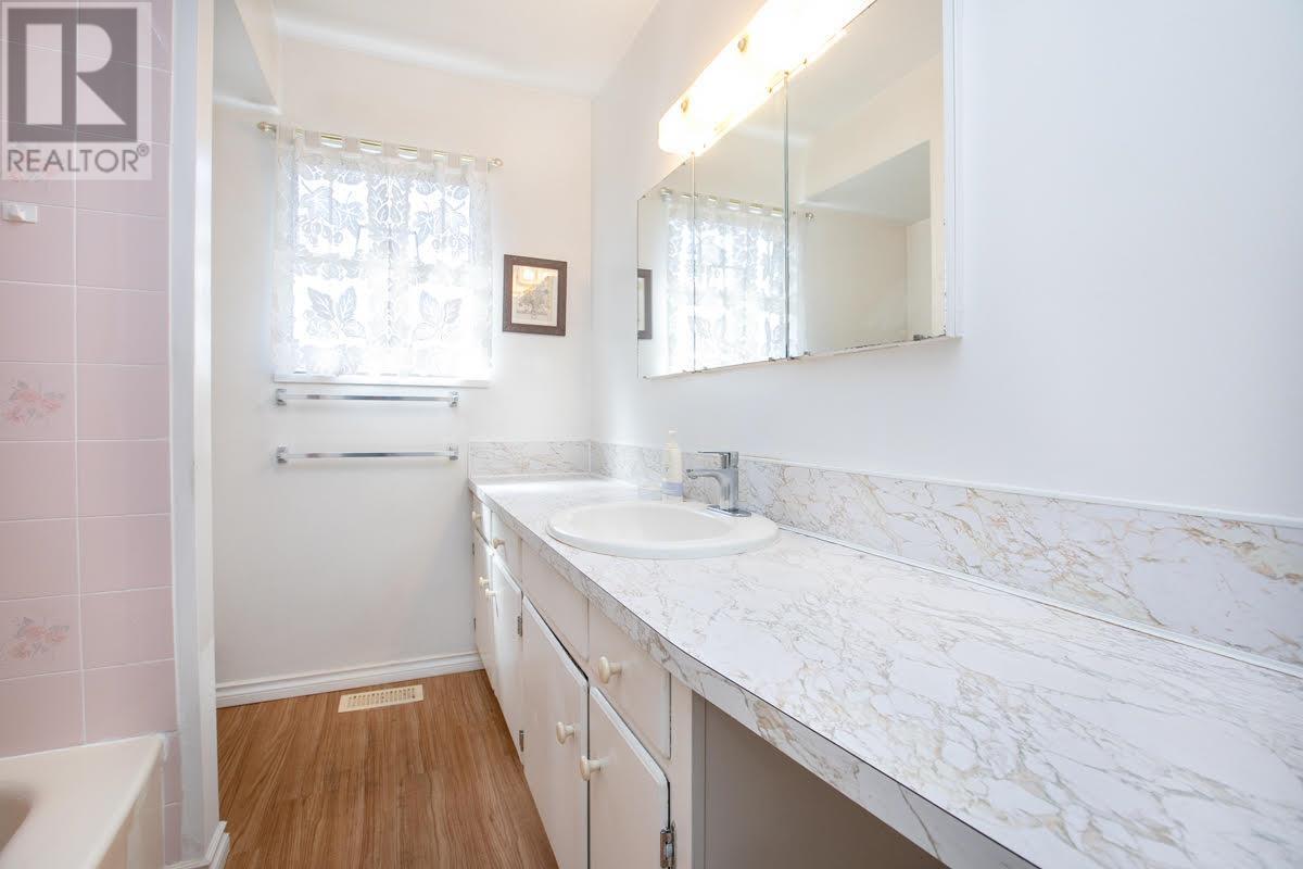 532 W 64th Avenue, Vancouver, British Columbia  V6P 2K9 - Photo 15 - R2997291