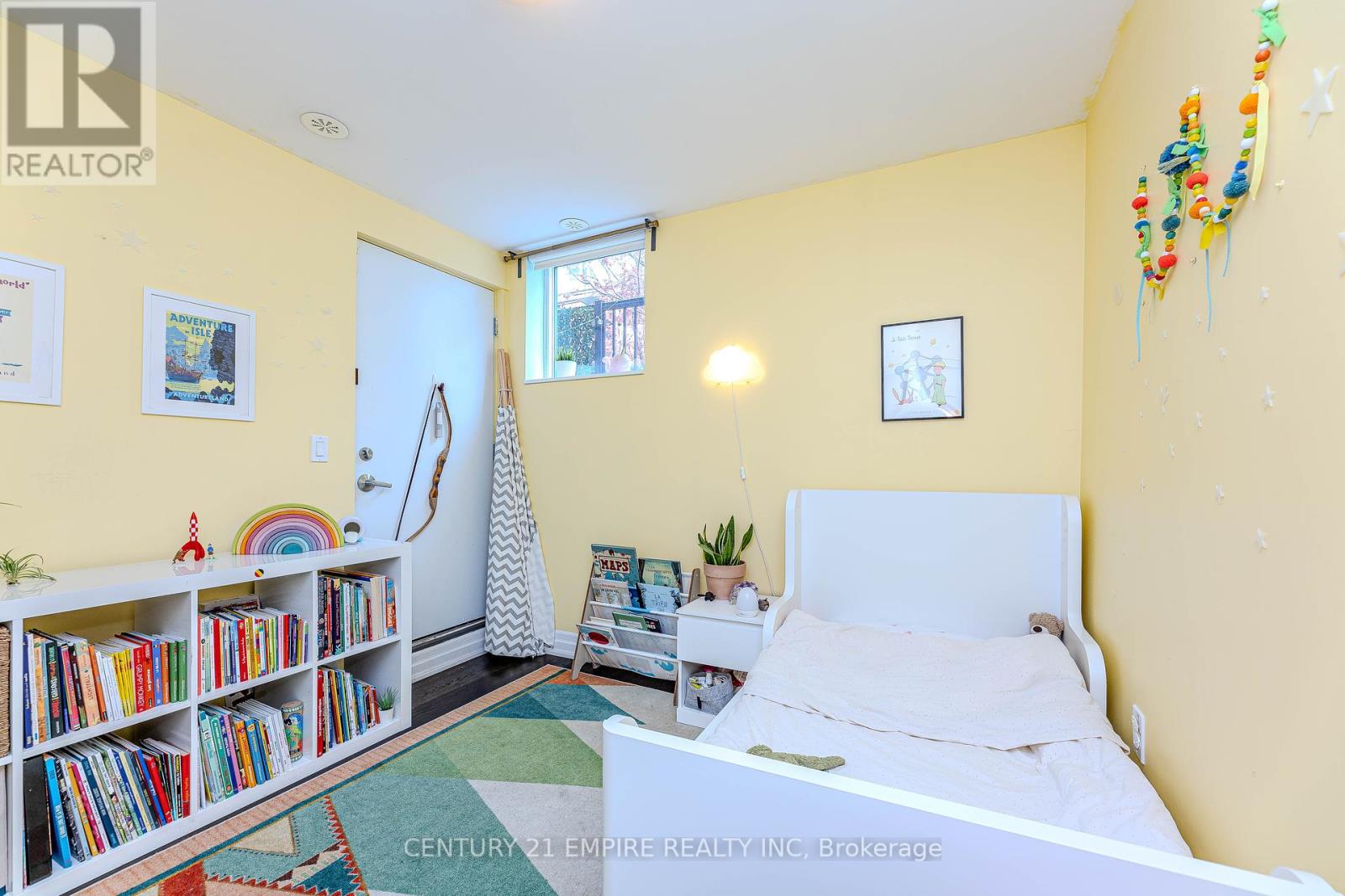 302 - 15 Sousa Mendes Street, Toronto, Ontario  M6P 0A9 - Photo 17 - W12134450