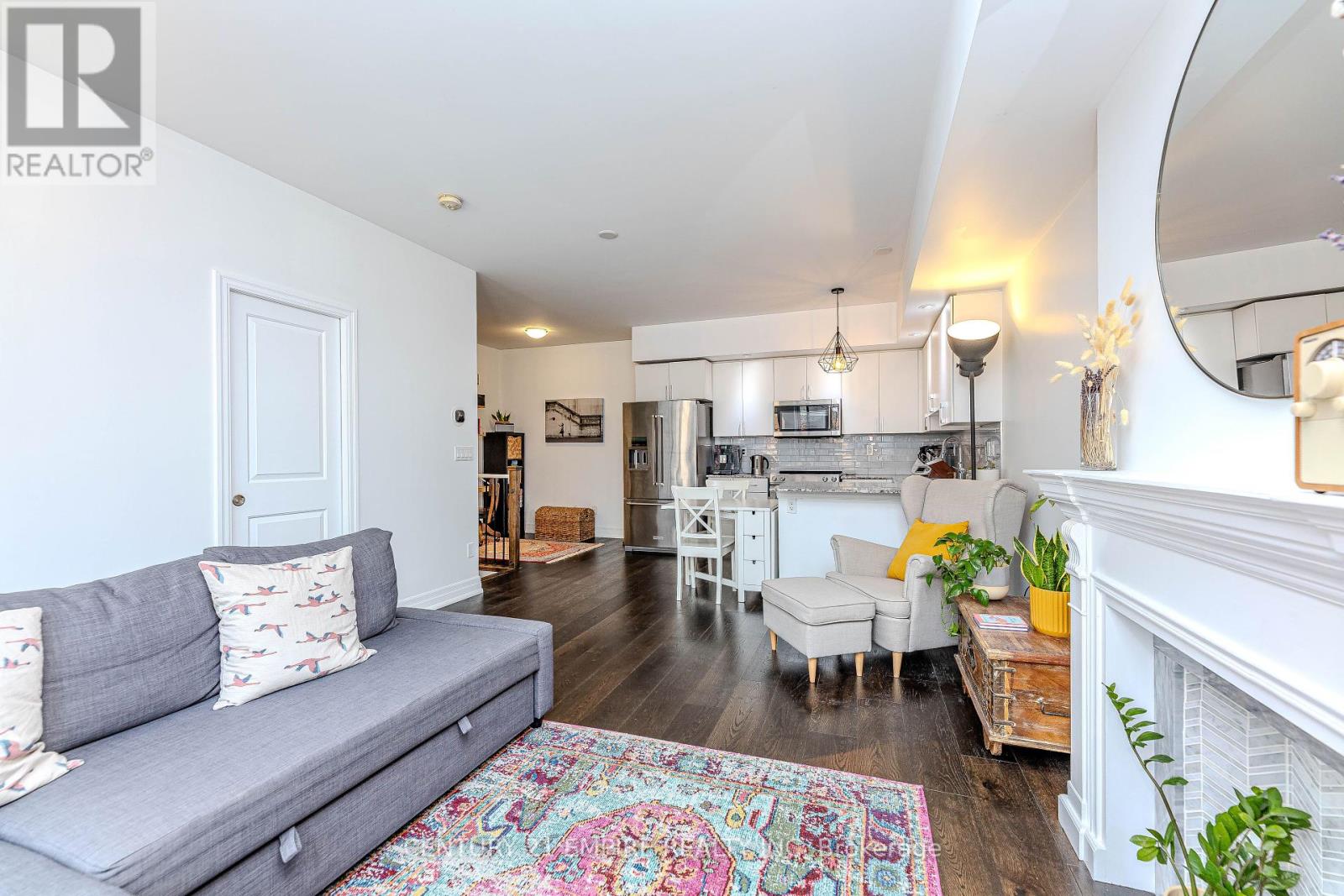302 - 15 Sousa Mendes Street, Toronto, Ontario  M6P 0A9 - Photo 6 - W12134450
