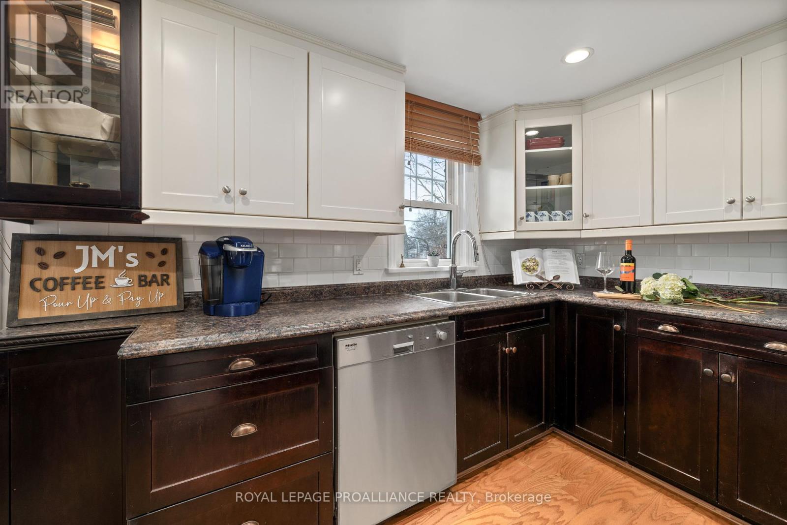34 Ridley Street, Prince Edward County, Ontario  K8N 4Z1 - Photo 28 - X12041569
