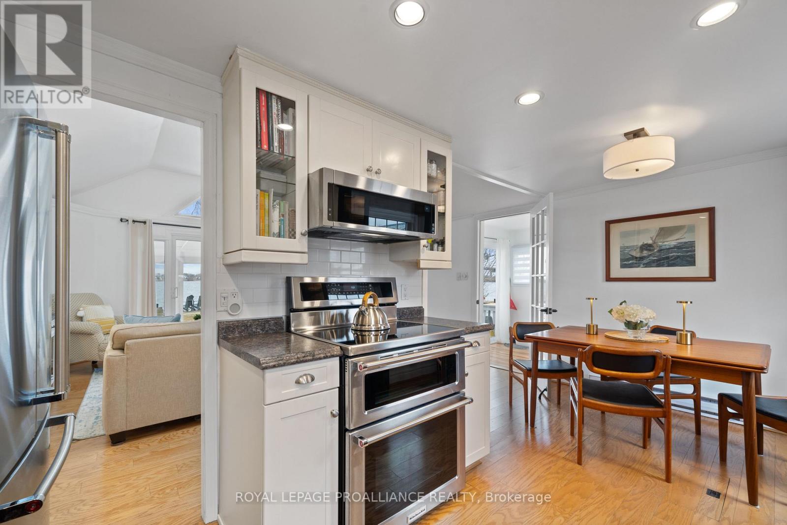 34 Ridley Street, Prince Edward County, Ontario  K8N 4Z1 - Photo 26 - X12041569