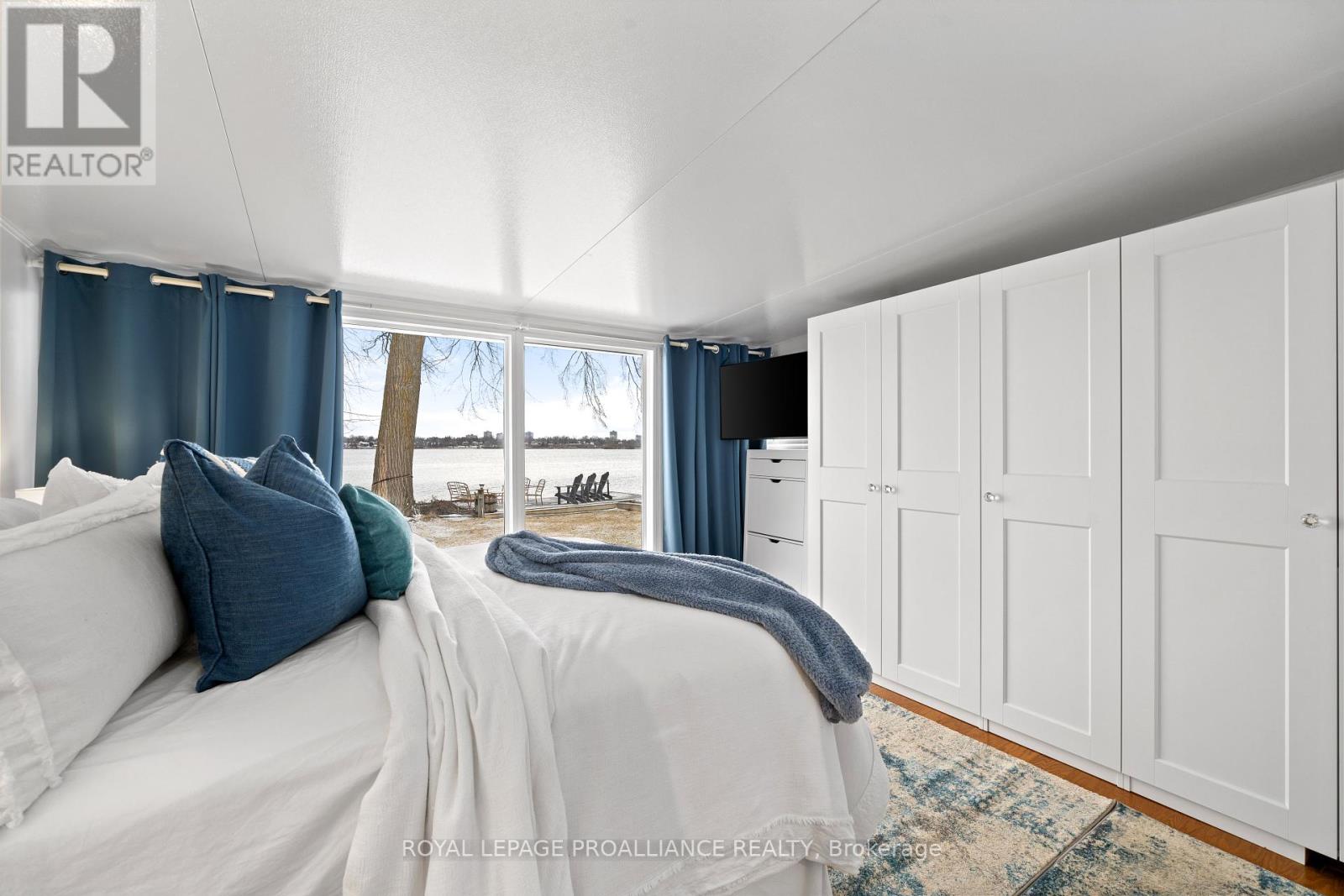 34 Ridley Street, Prince Edward County, Ontario  K8N 4Z1 - Photo 35 - X12041569
