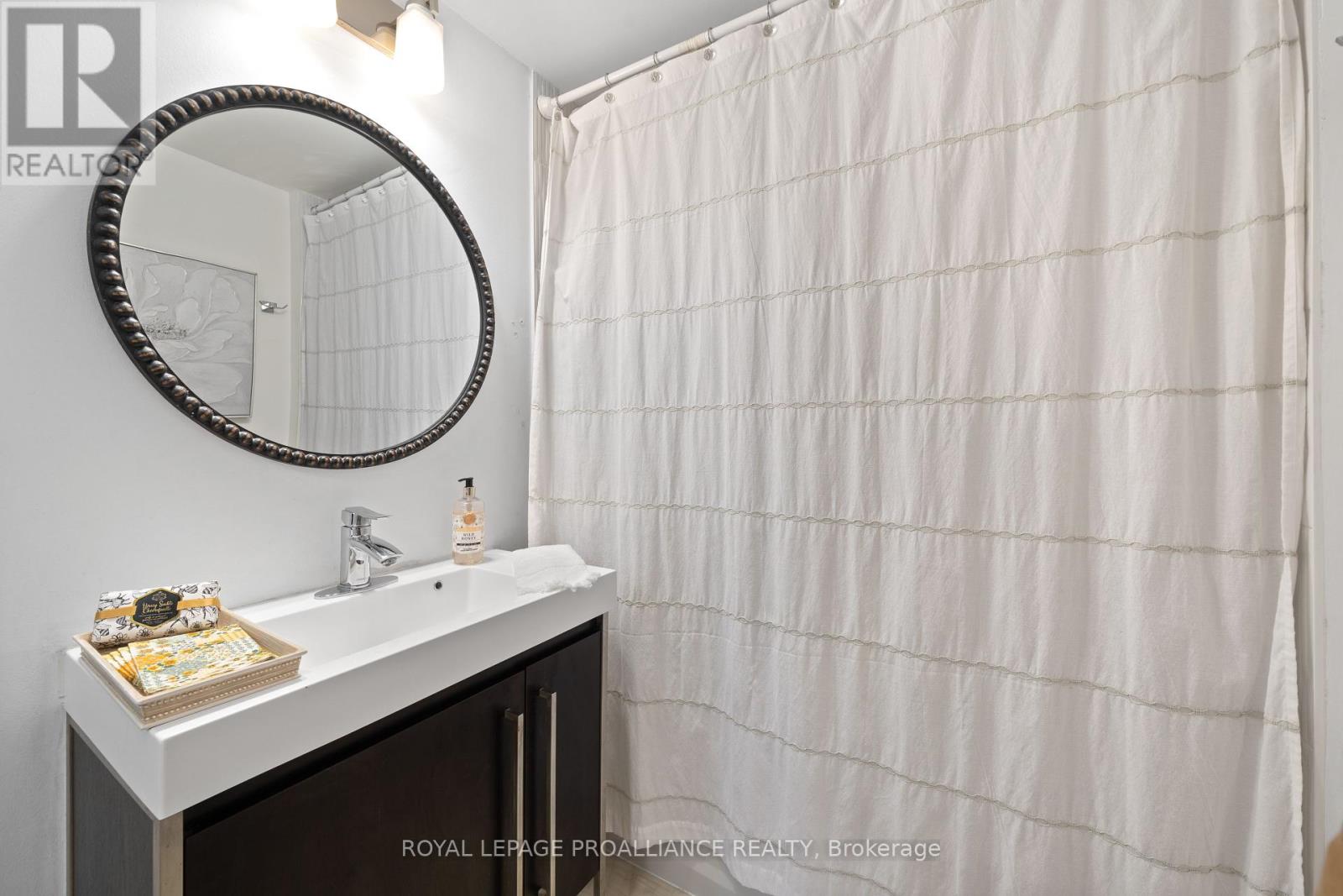 34 Ridley Street, Prince Edward County, Ontario  K8N 4Z1 - Photo 40 - X12041569
