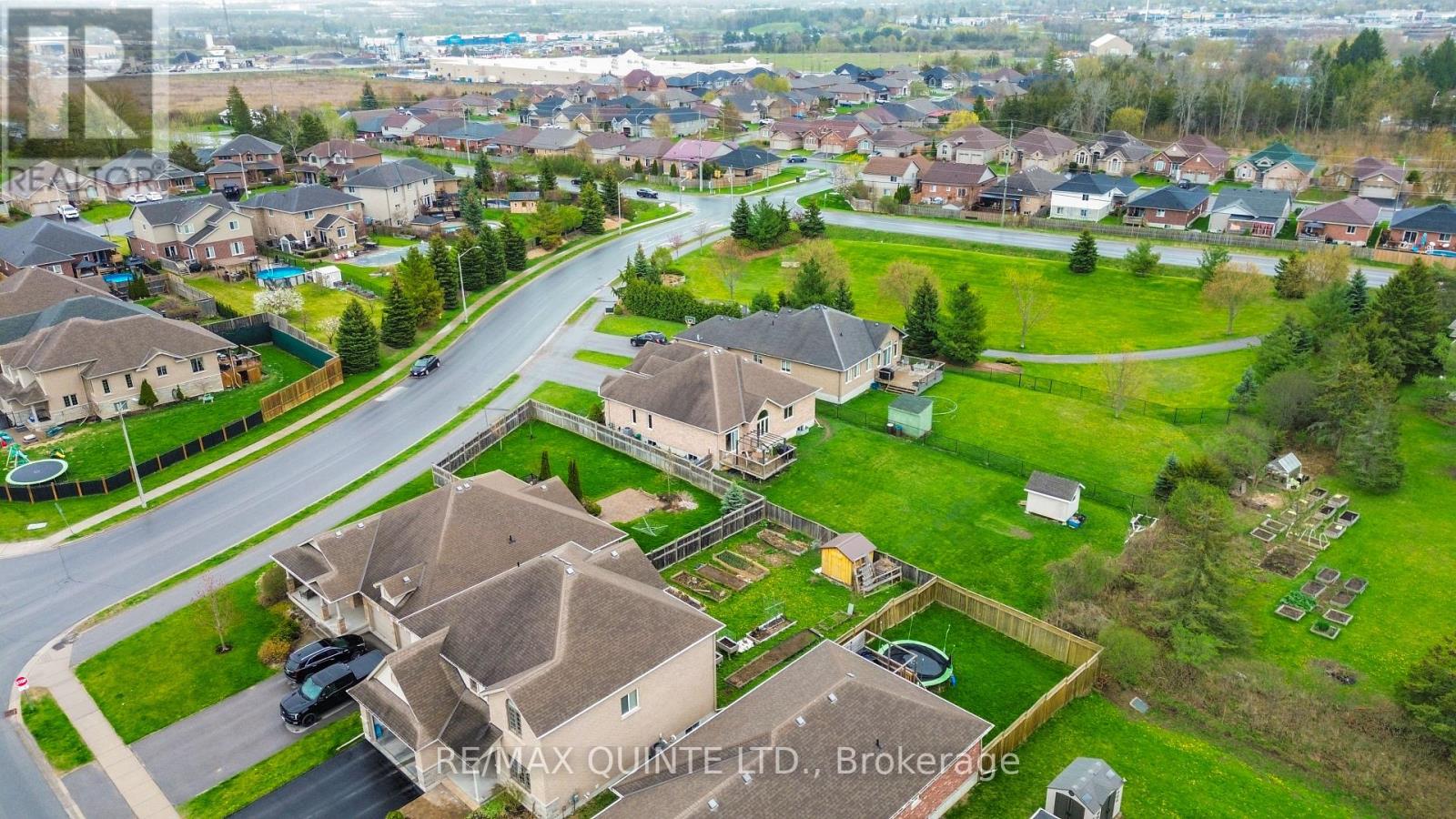 12 Hampton Ridge Drive, Belleville, Ontario  K8N 0L6 - Photo 8 - X12133940