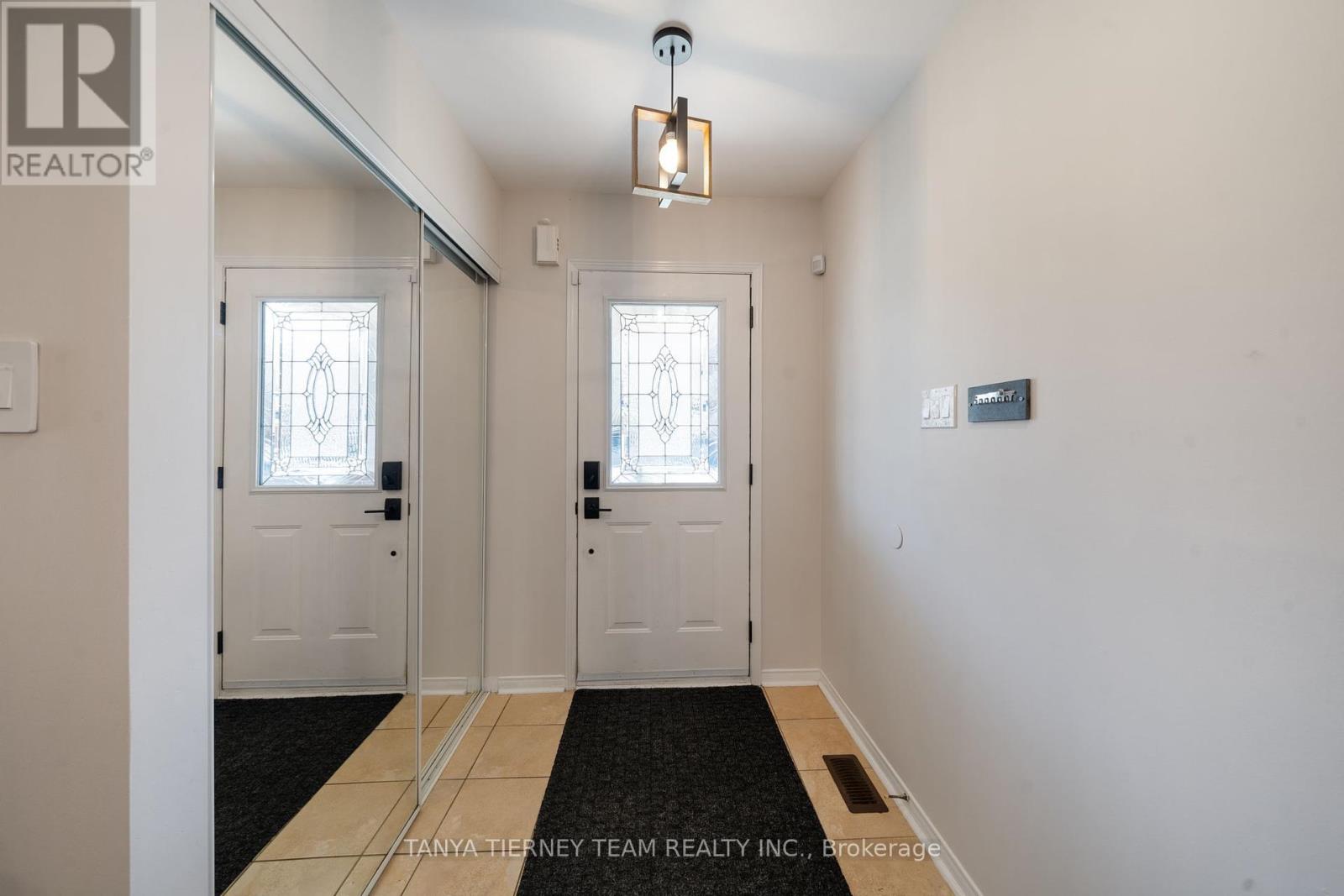 101 Oceanpearl Crescent, Whitby, Ontario  L1N 0C6 - Photo 6 - E12134684