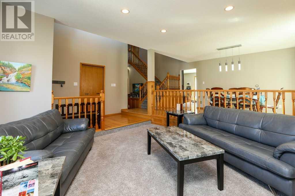 Property at 2207 26 Avenue image 3