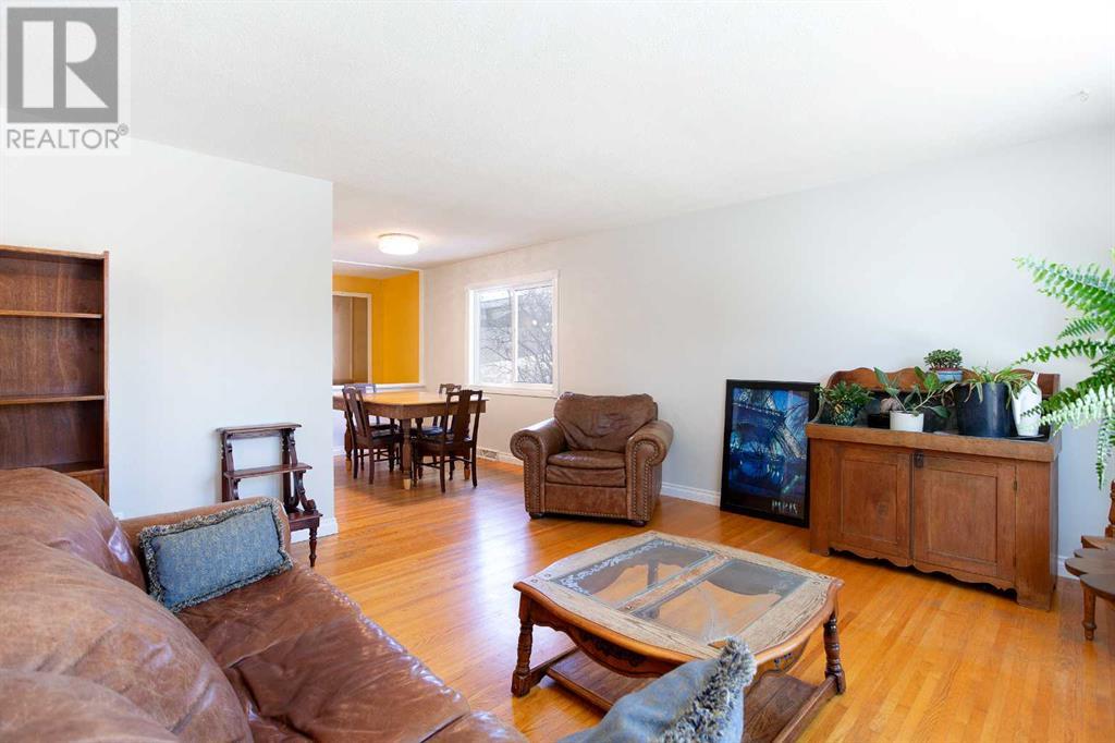 Property at 371 96 Avenue SE image 4