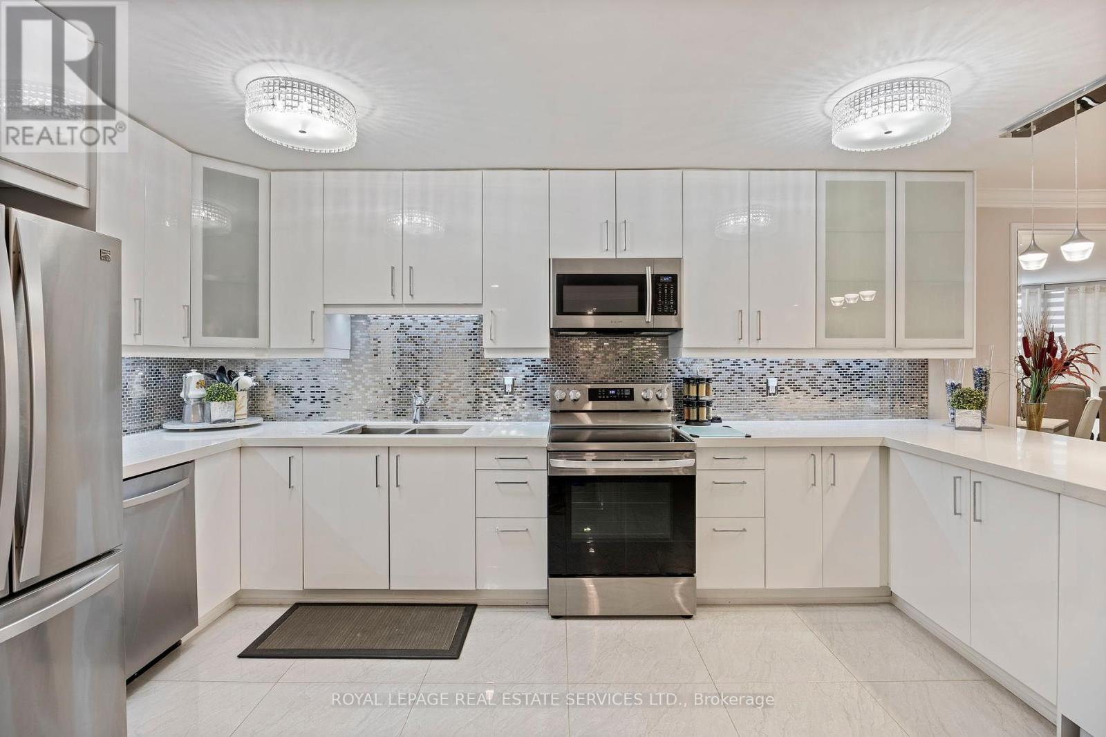 709 - 20 Baif Boulevard, Richmond Hill, Ontario  L4C 8T1 - Photo 10 - N12134619