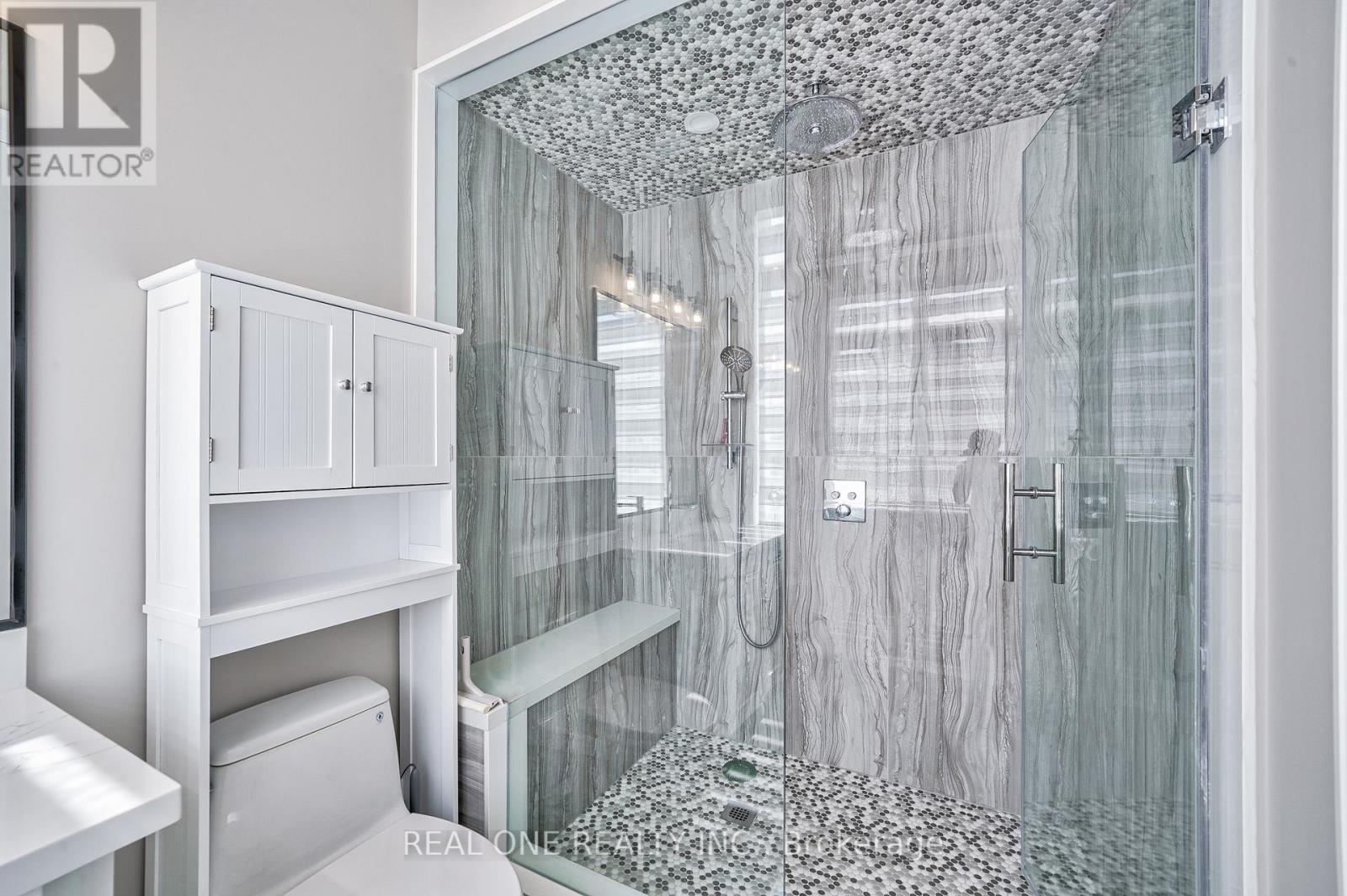 170 Ward Avenue, East Gwillimbury, Ontario  L0G 1V0 - Photo 17 - N12134623
