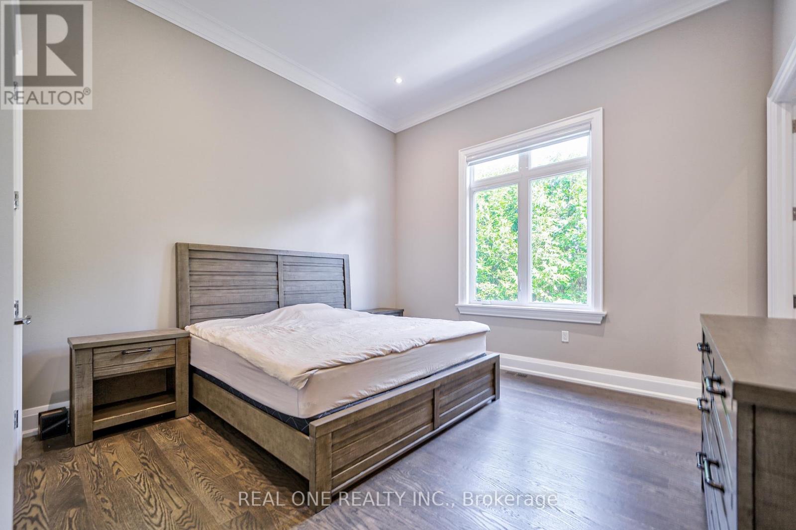 170 Ward Avenue, East Gwillimbury, Ontario  L0G 1V0 - Photo 36 - N12134623