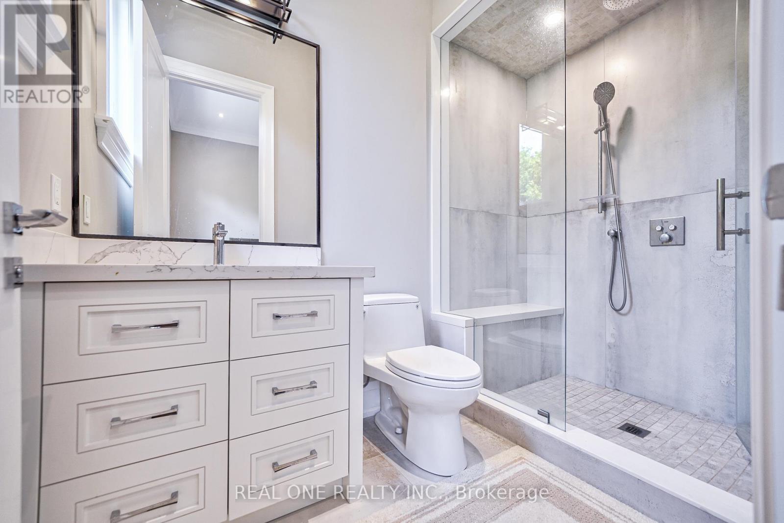 170 Ward Avenue, East Gwillimbury, Ontario  L0G 1V0 - Photo 37 - N12134623