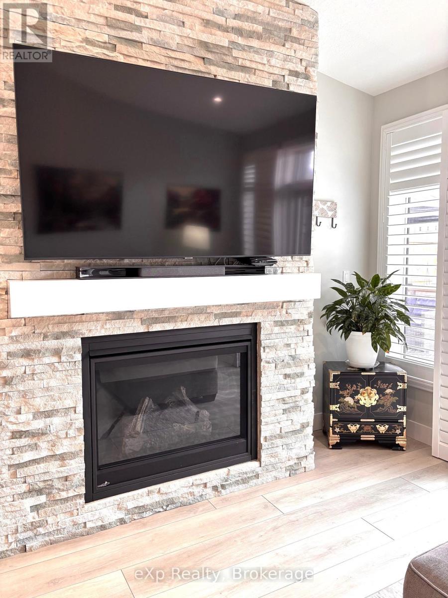 115 Irishwood Lane, Brockton, Ontario  N0G 2V0 - Photo 25 - X12129469