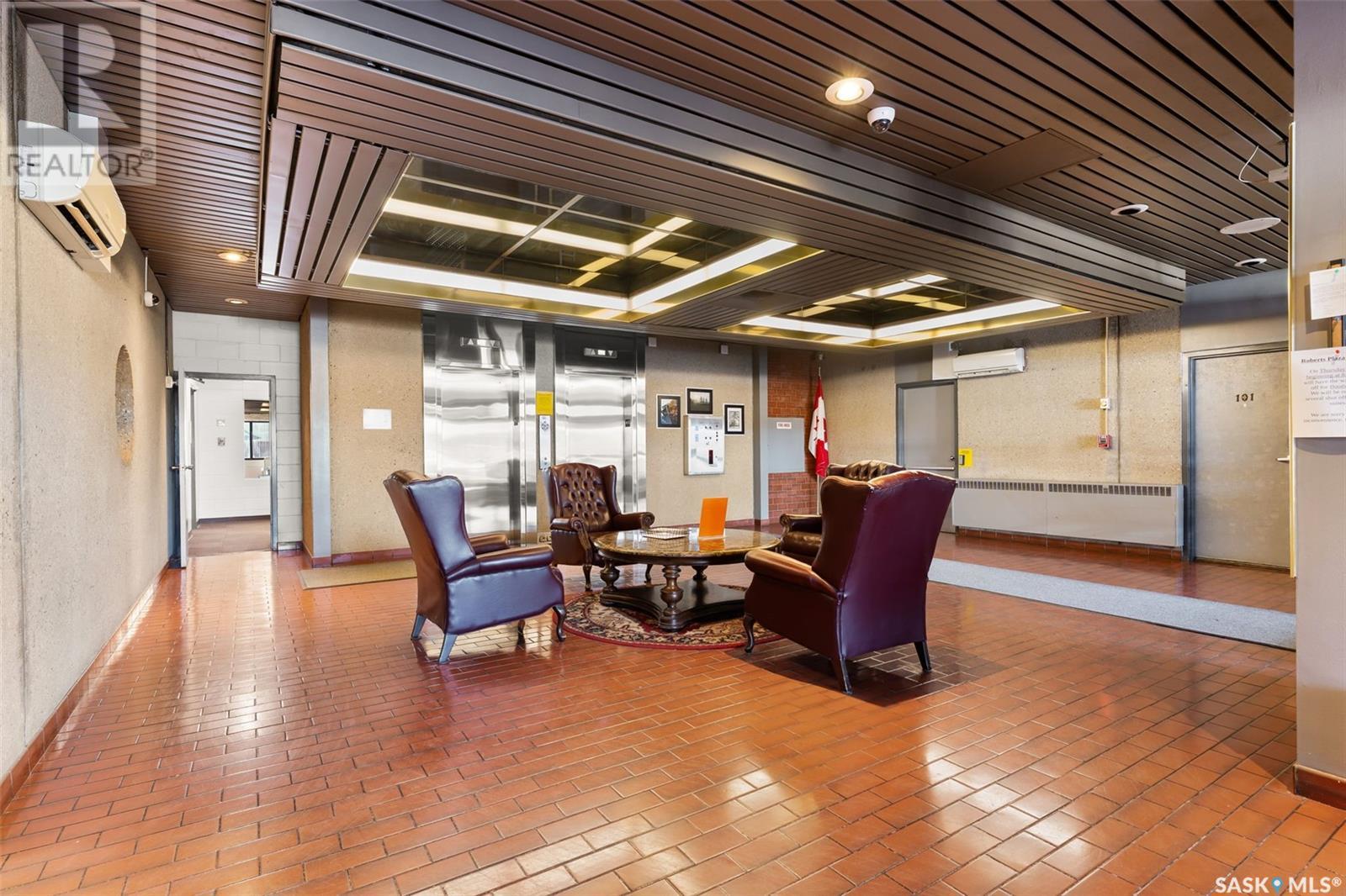 Property at 1408 3520 HILLSDALE STREET image 2