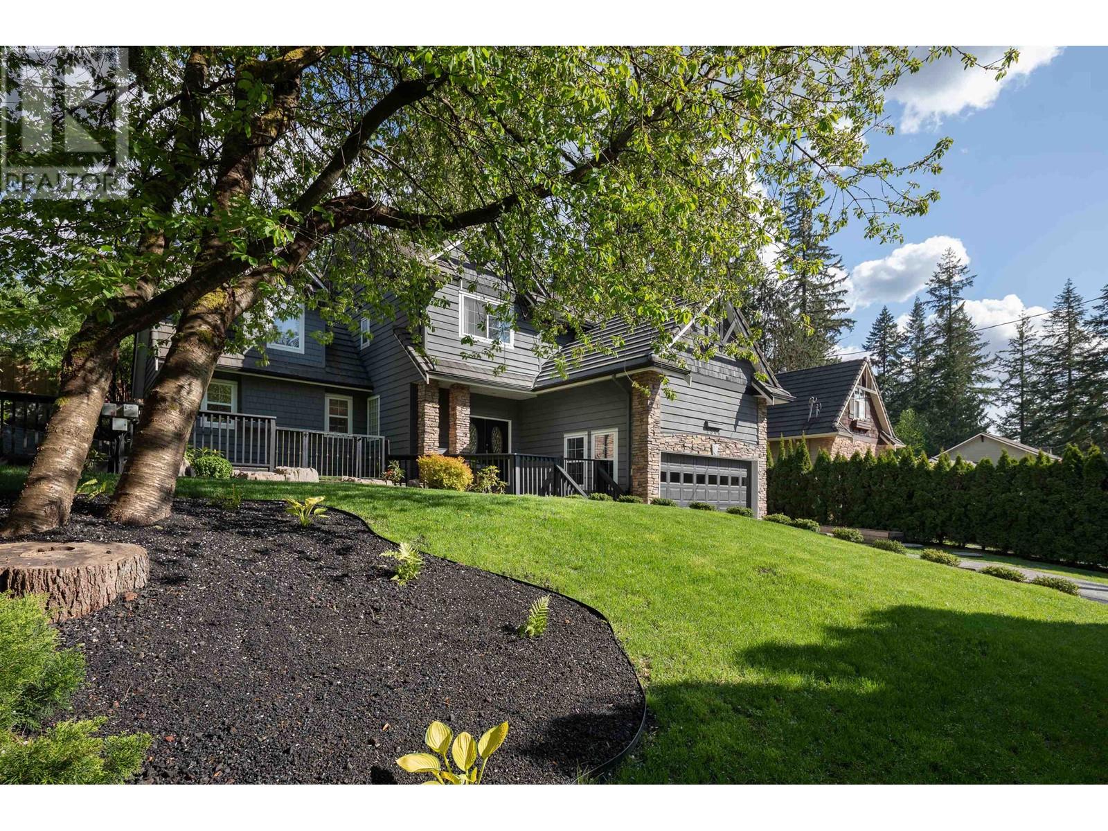 Property at 2366 SUNNYSIDE ROAD image 2